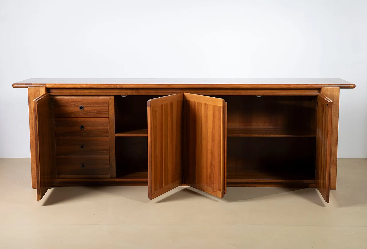Credenza scultorea in noce di Mobil Girgi, anni '70 6