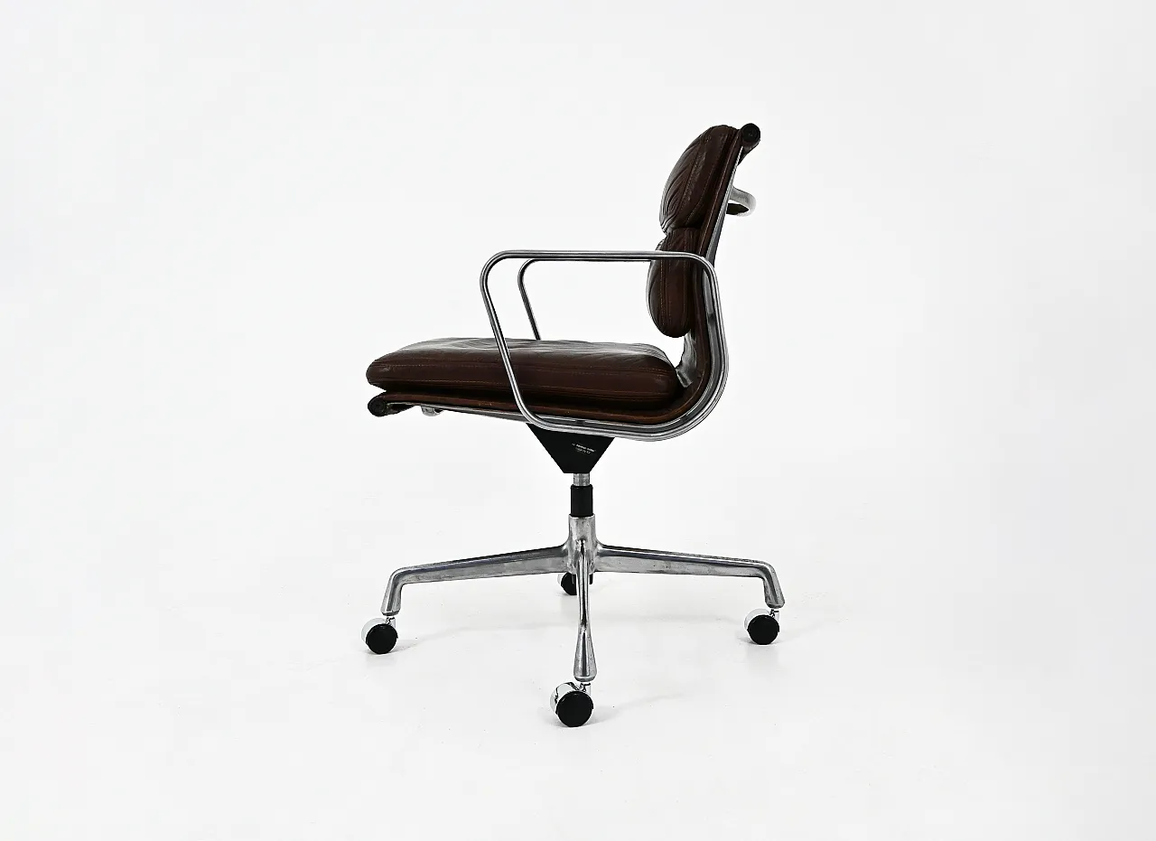 Soft Pad Chair by Charles & Ray Eames for Herman Miller, 1970s 6