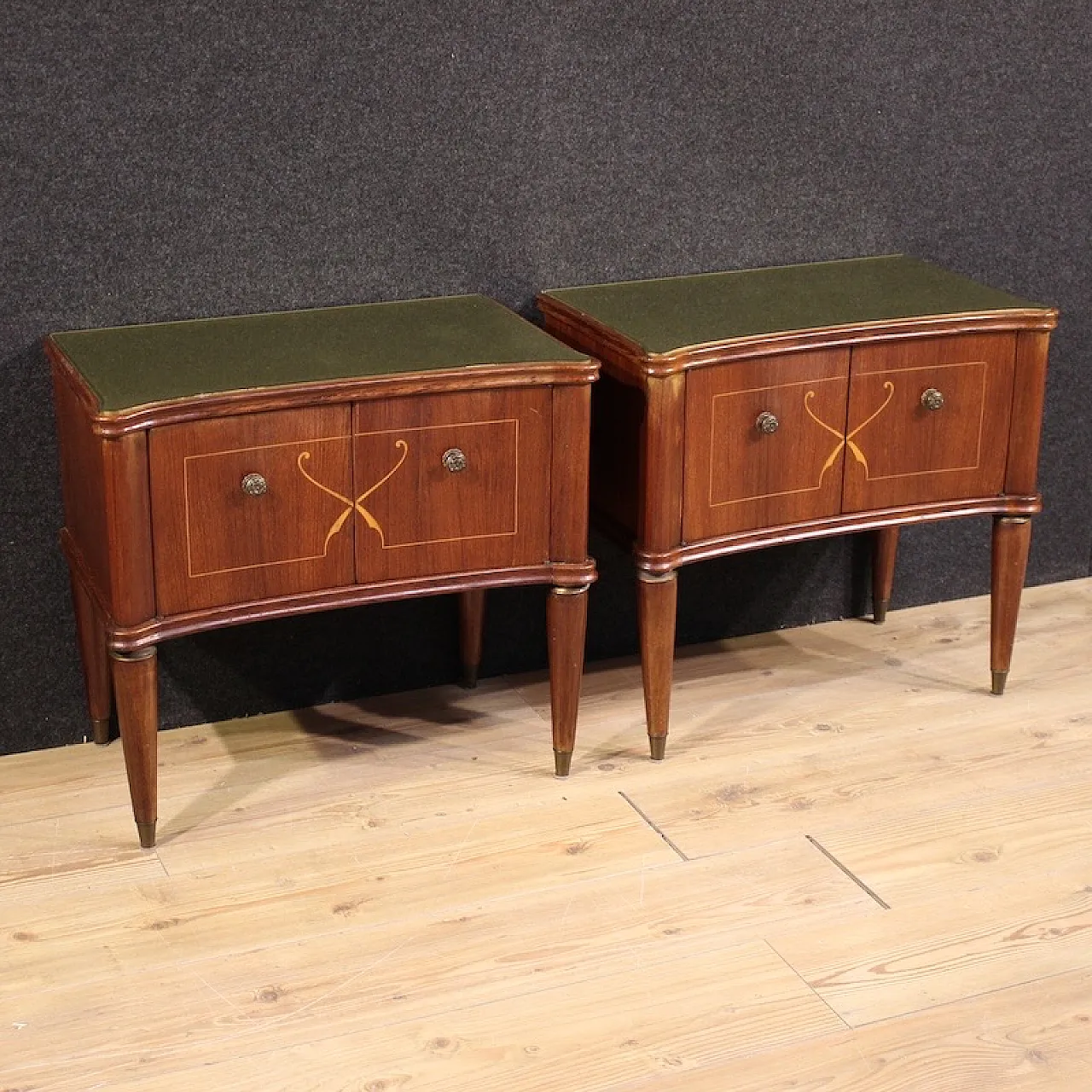 Pair of Paolo Buffa style bedside tables, 20th century 1