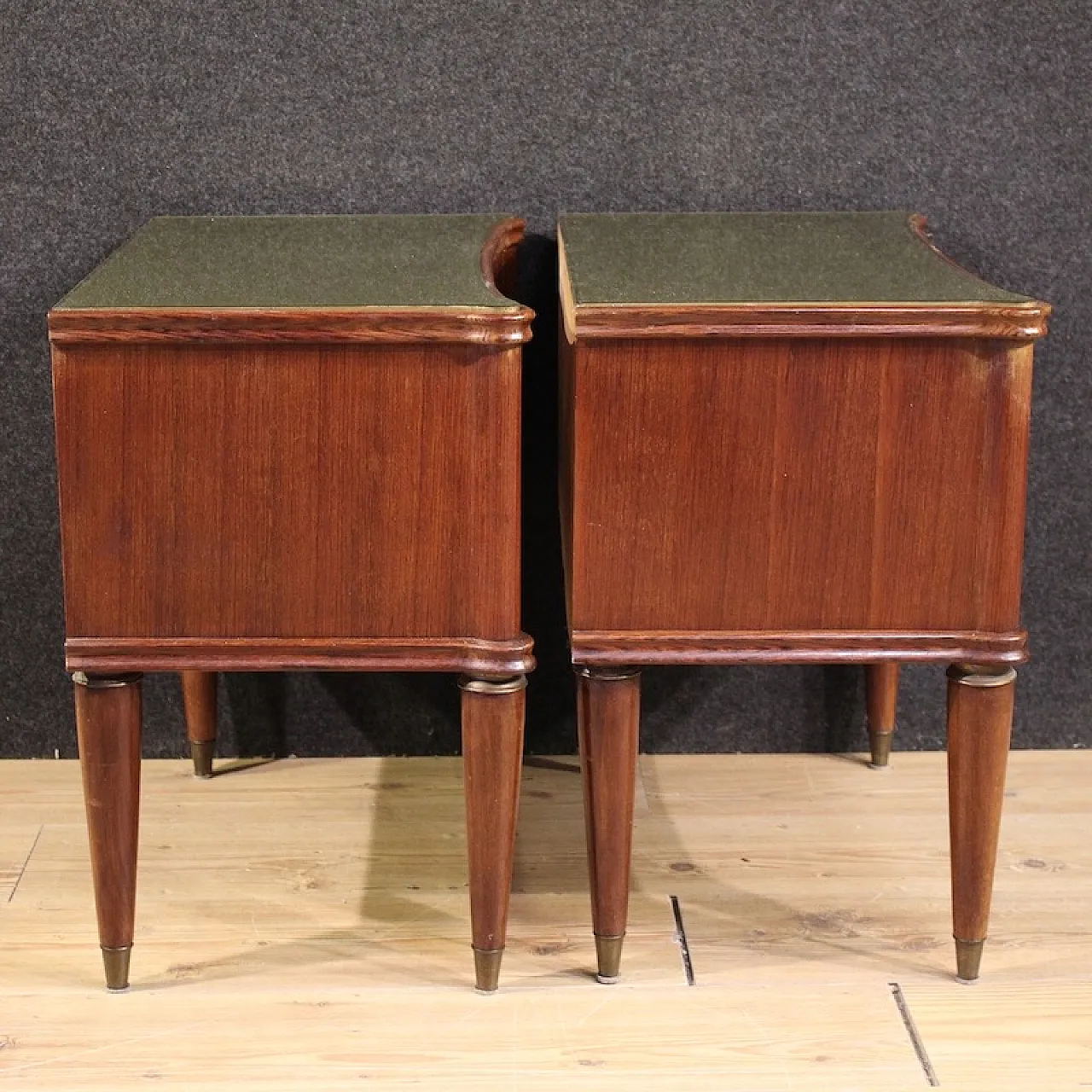 Pair of Paolo Buffa style bedside tables, 20th century 3
