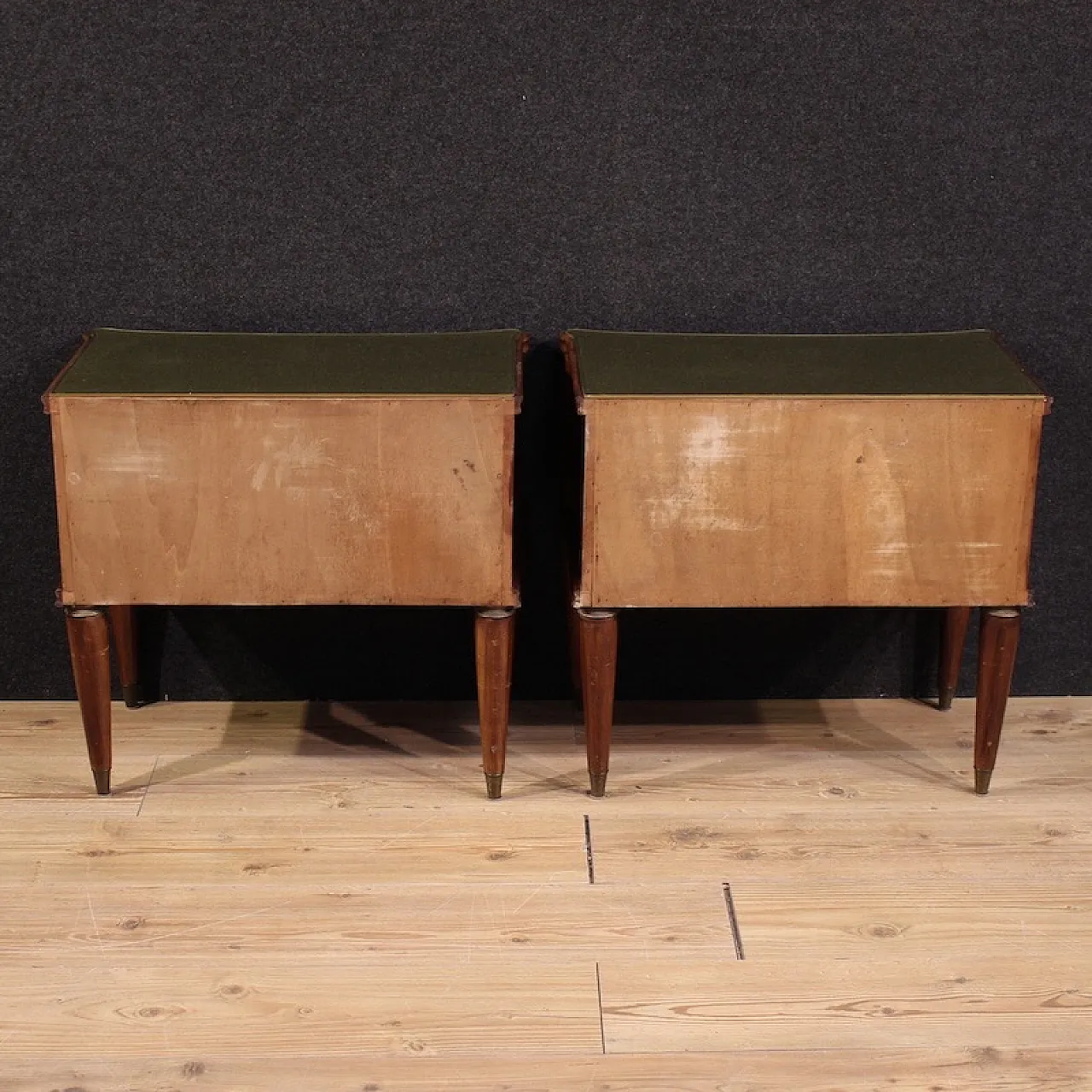 Pair of Paolo Buffa style bedside tables, 20th century 4