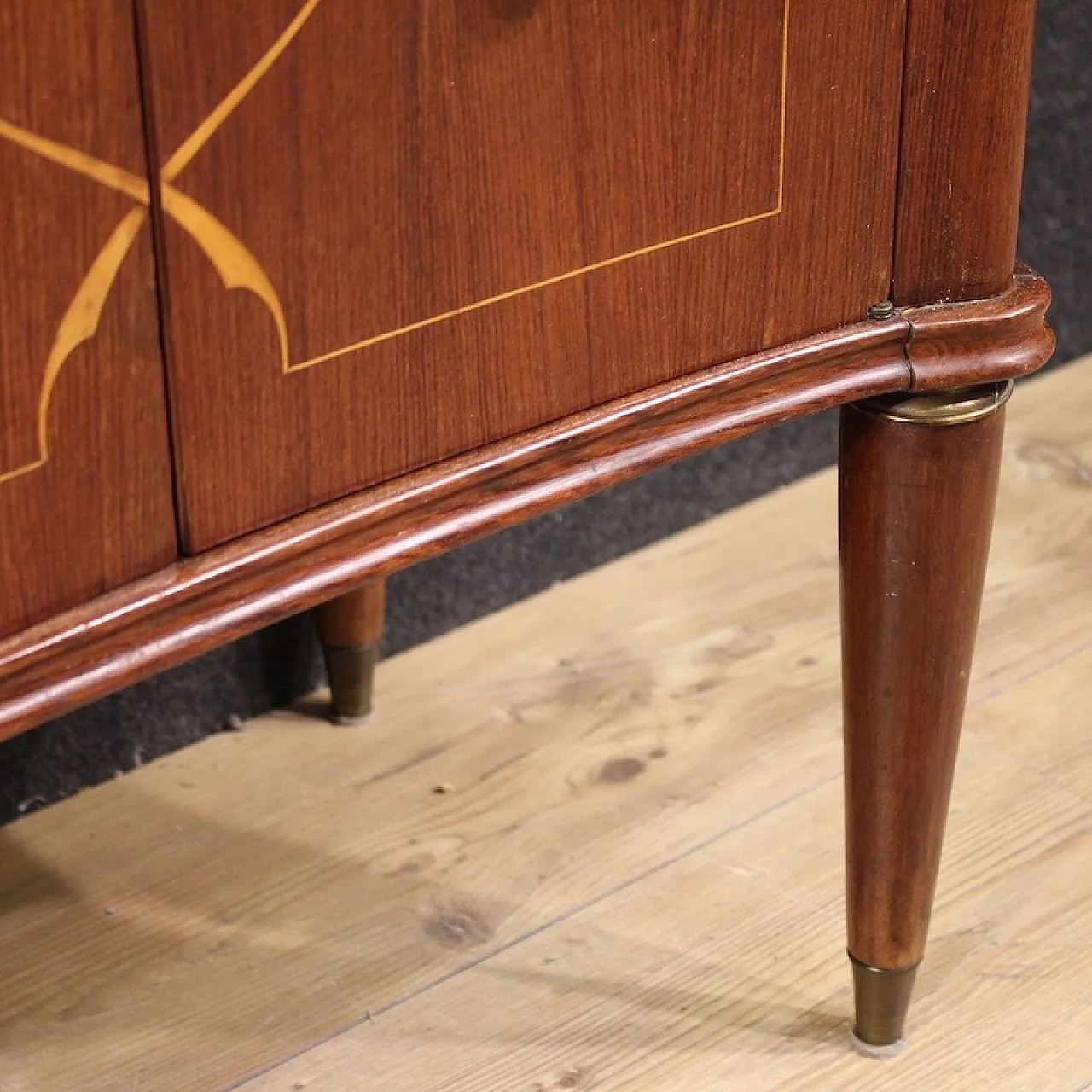Pair of Paolo Buffa style bedside tables, 20th century 9