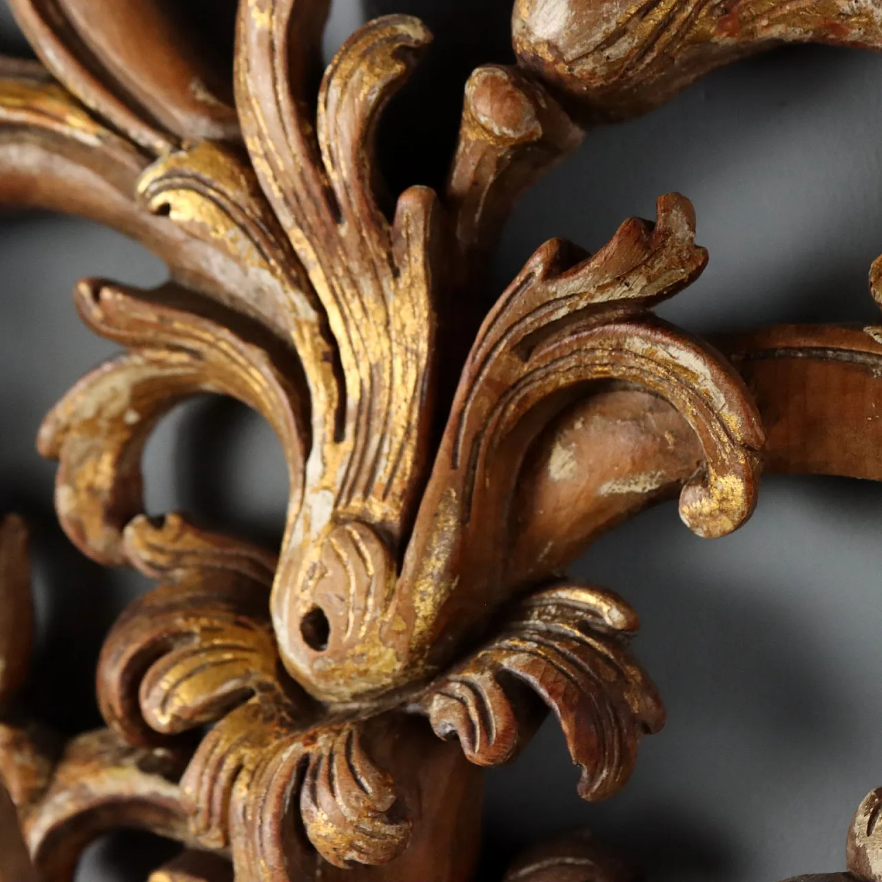 Pair of pierced and carved wooden appliques, 20th century 6