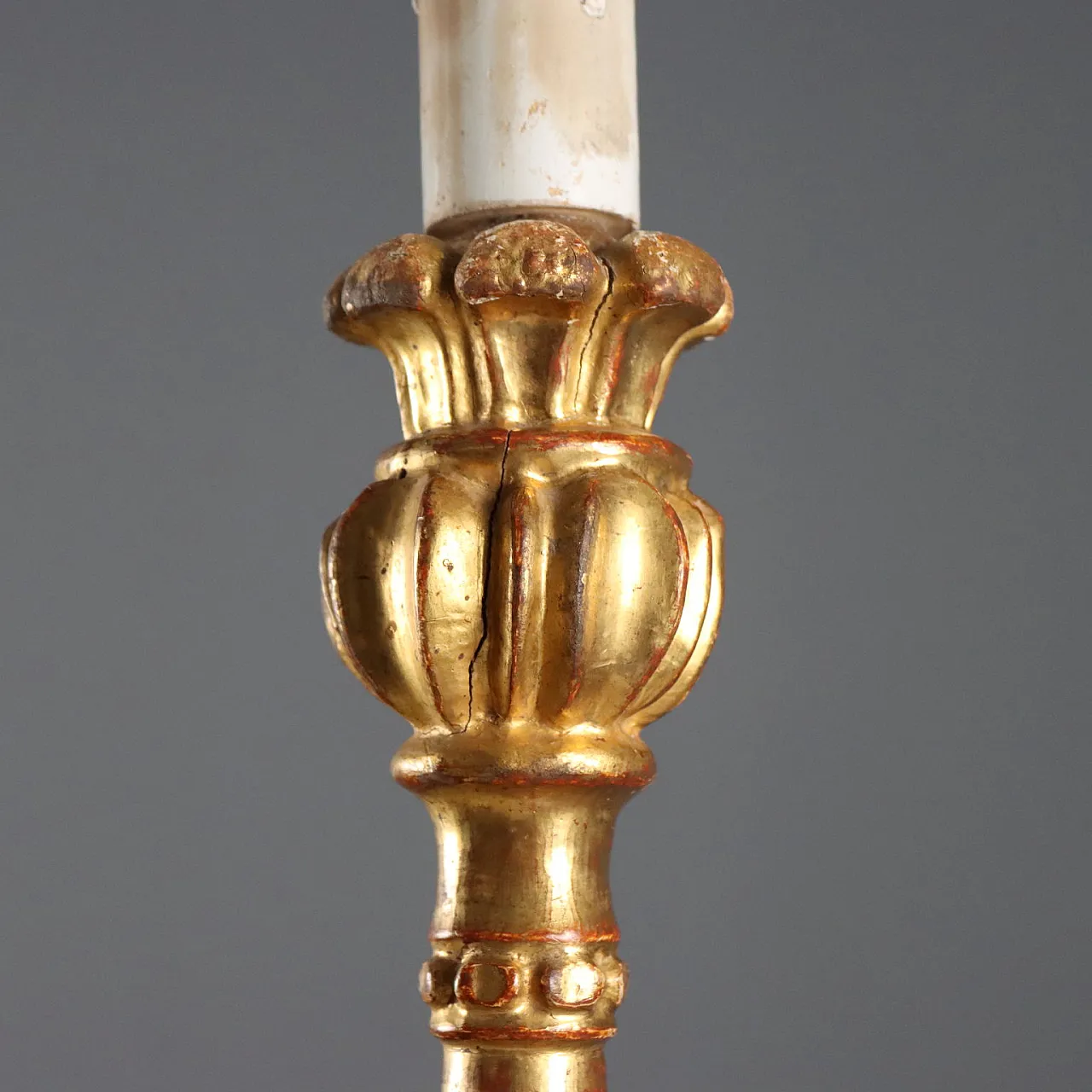 Carved and gilded wooden candelabra, 19th century 3
