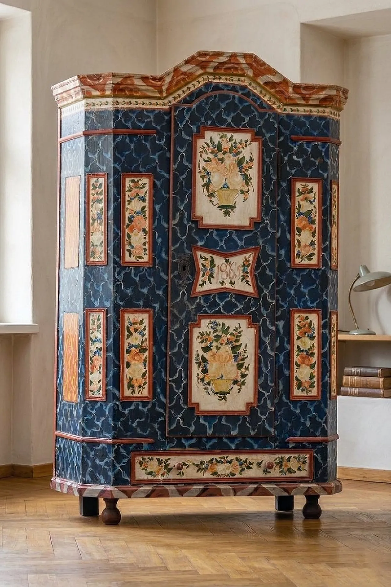 Baroque folk art hand-painted cabinet in wood, late 19th century 2