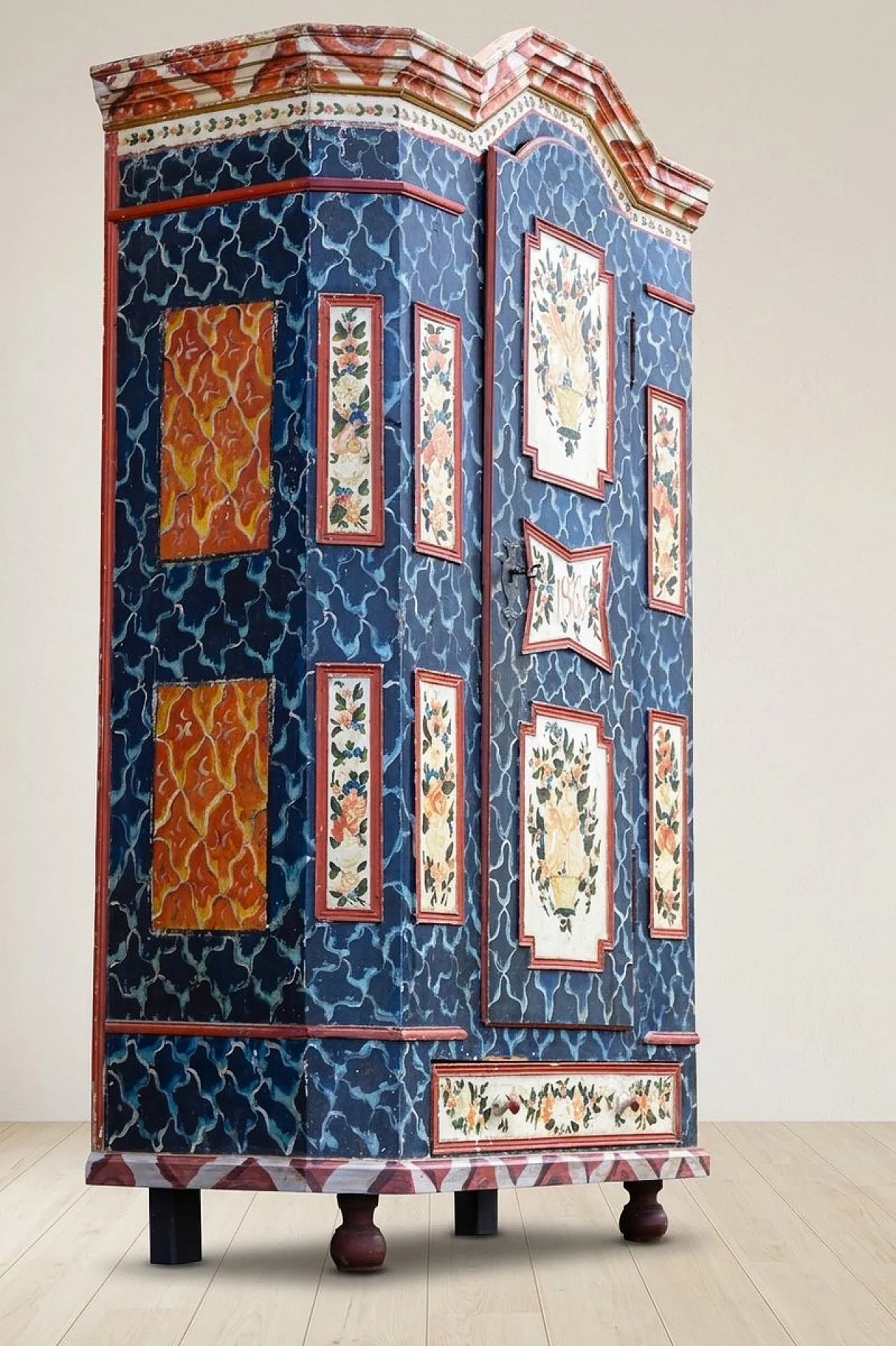 Baroque folk art hand-painted cabinet in wood, late 19th century 6