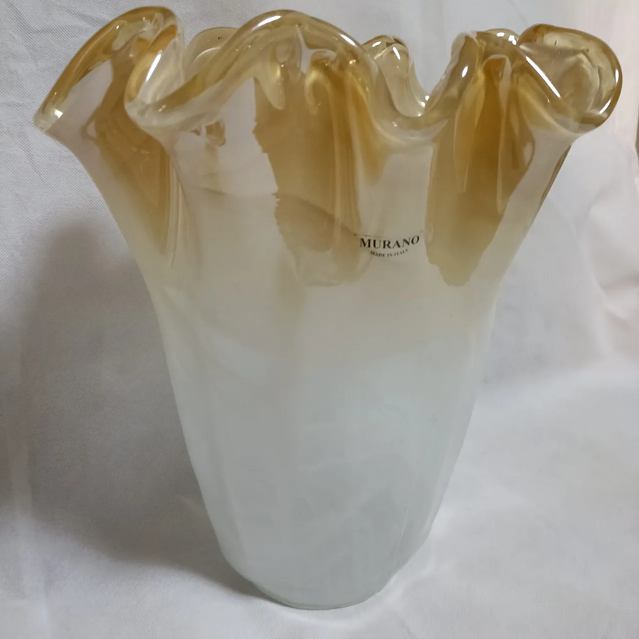 Murano handkerchief vase in Champagne and ivory colour 12