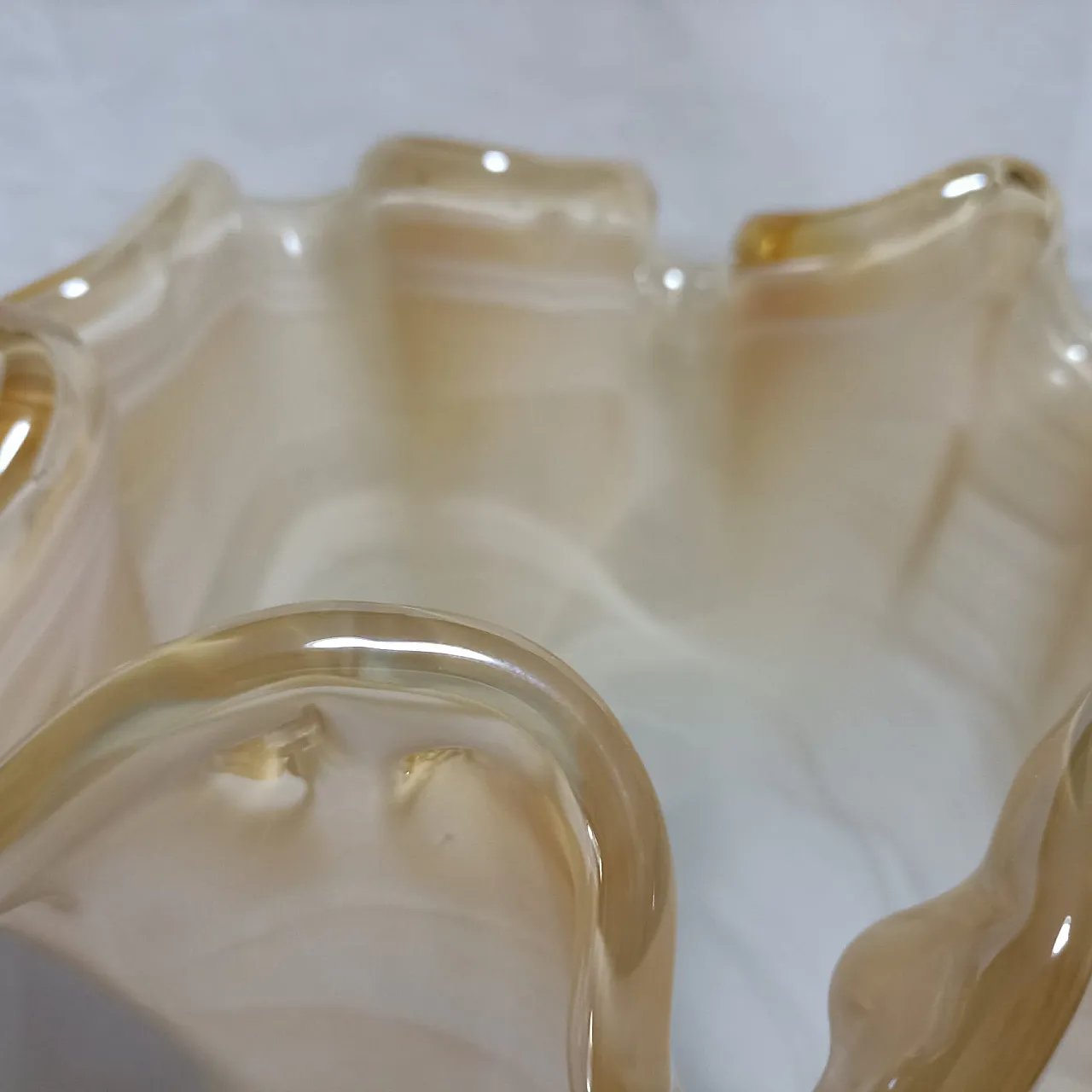 Murano handkerchief vase in Champagne and ivory colour 15