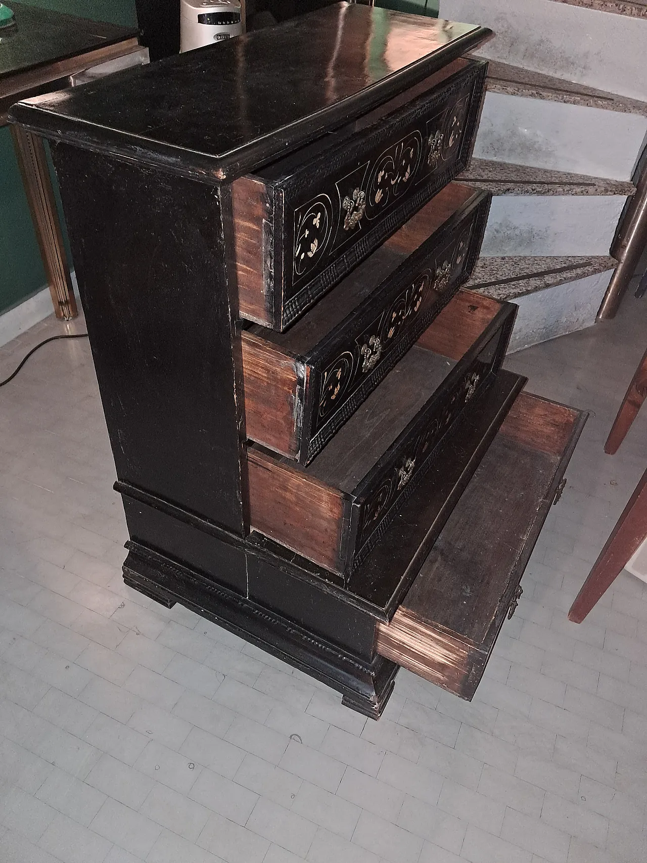 Tuscan kneeler, 17th century 4