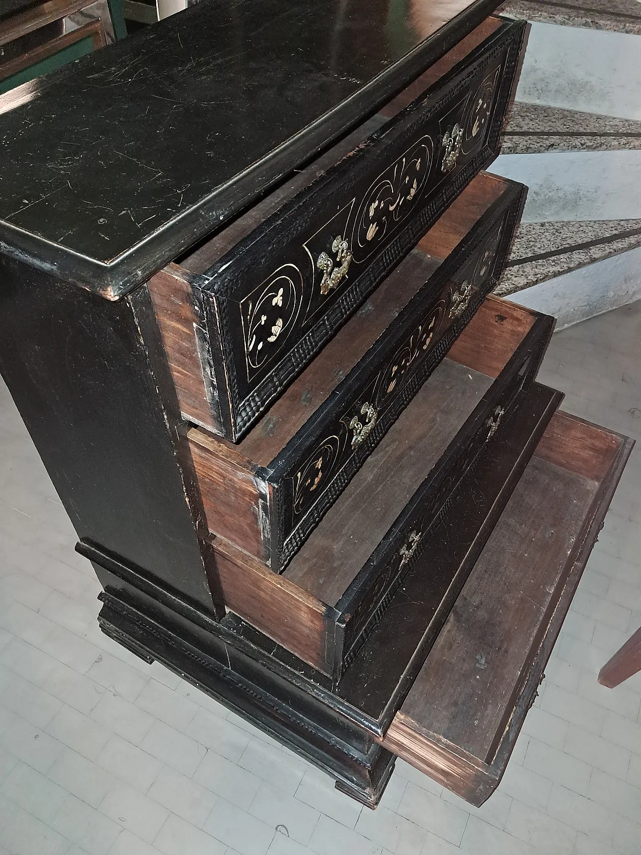 Tuscan kneeler, 17th century 5