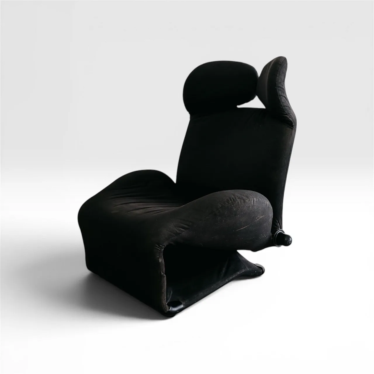 Wink lounge chair by Toshiyuki Kita for Cassina, 1980s 1