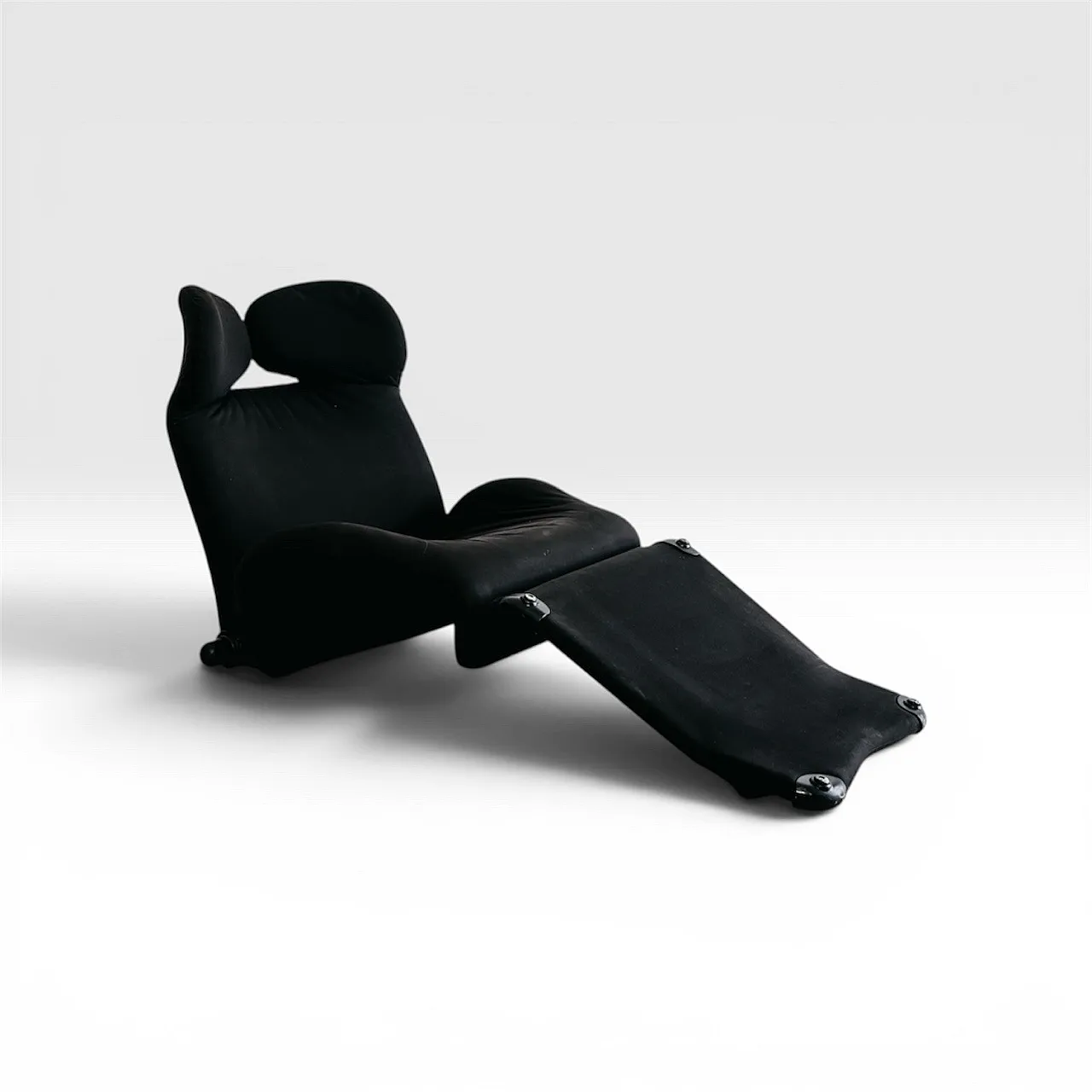 Wink lounge chair by Toshiyuki Kita for Cassina, 1980s 2