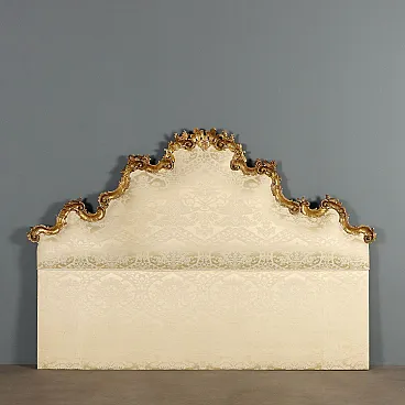 Testata di letto in legno intagliato, '900