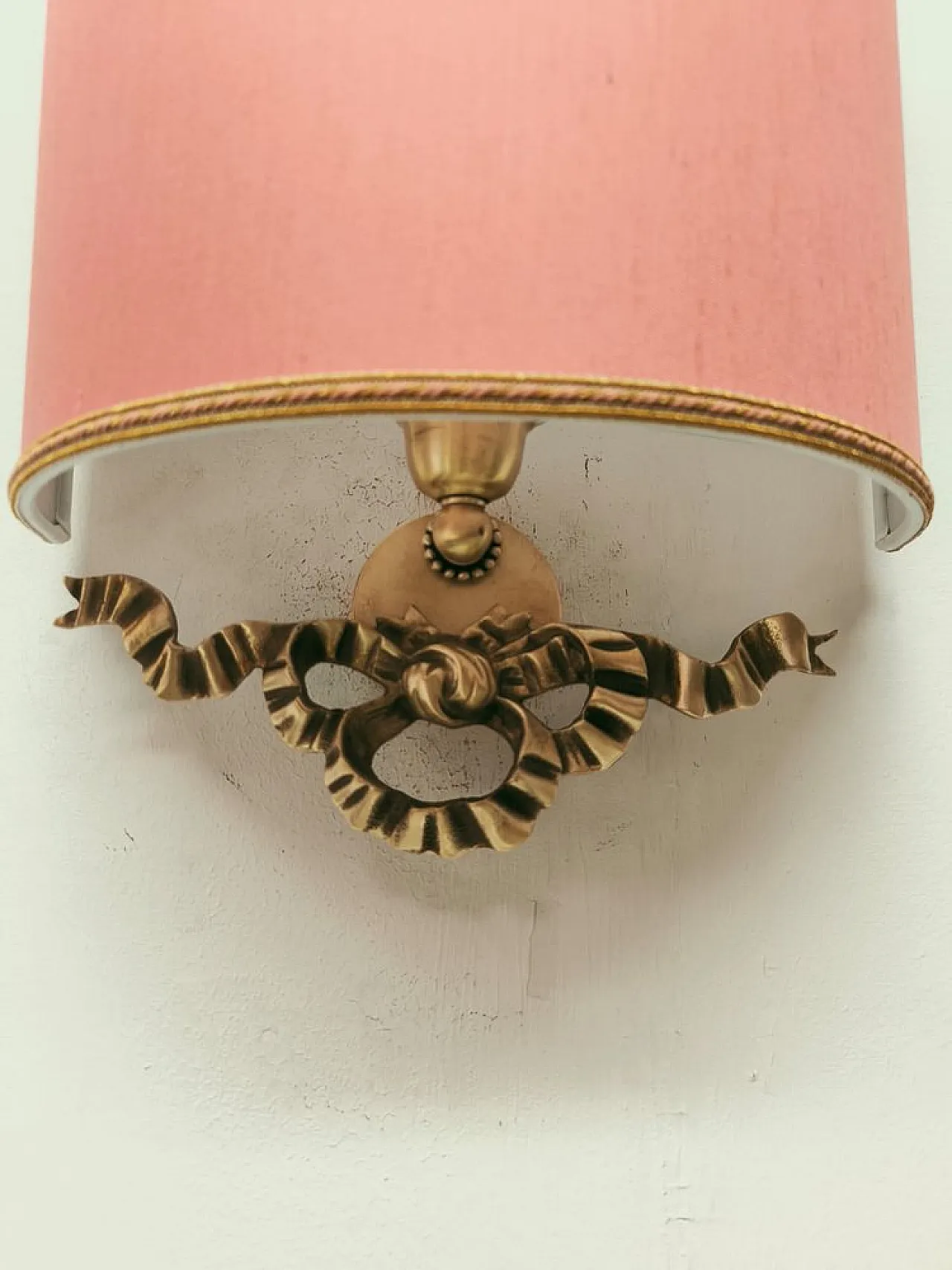 Fabric fan with cast bow decoration, 1950s 3