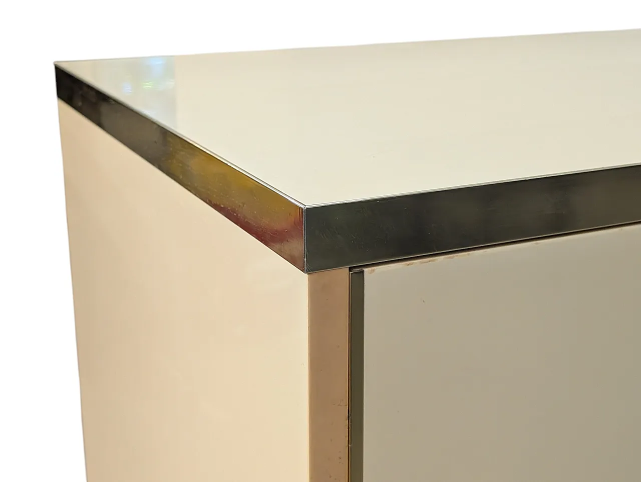 Buffet sideboard in beige and gold lacquered wood from the 70s 7