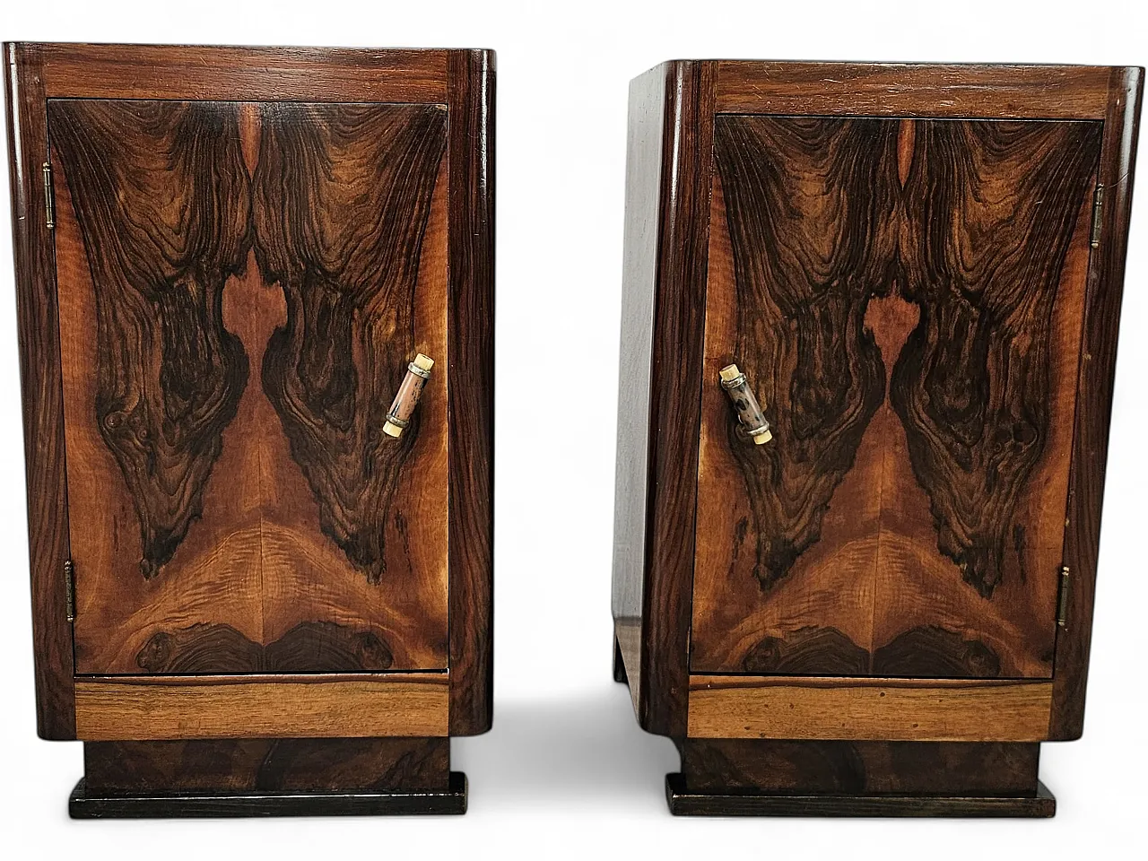 Pair of 1930s Art Deco bedside tables in walnut root with marble 20