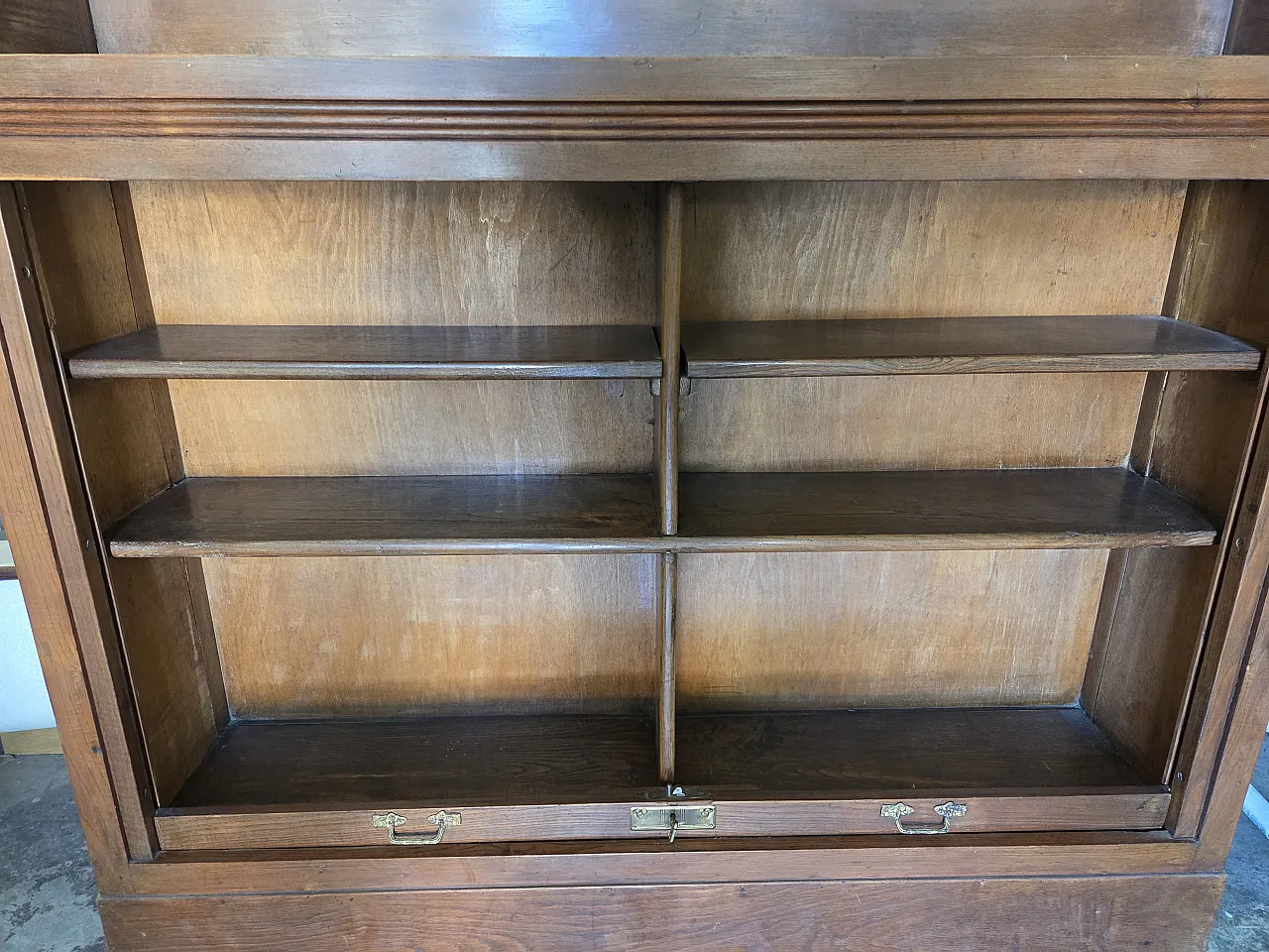 Rolling shutter archive cabinet, early 20th century 8
