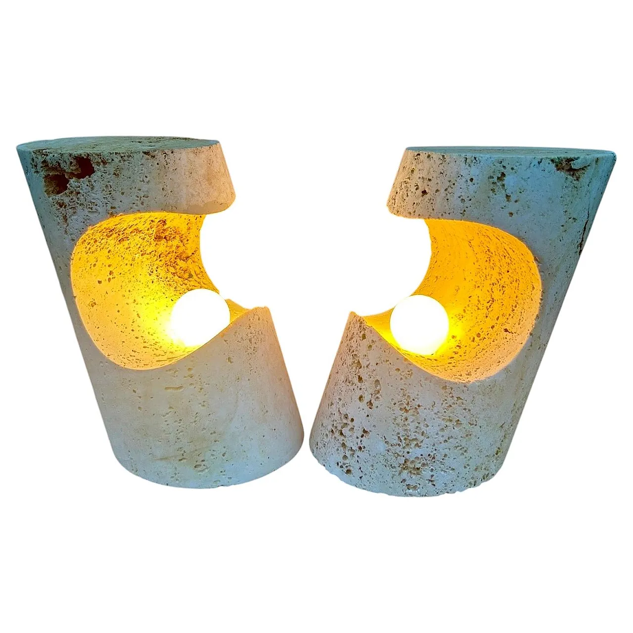 Pair of travertine lamps by Giuliano Cesari for Nucleo Sormani, 1970s 1