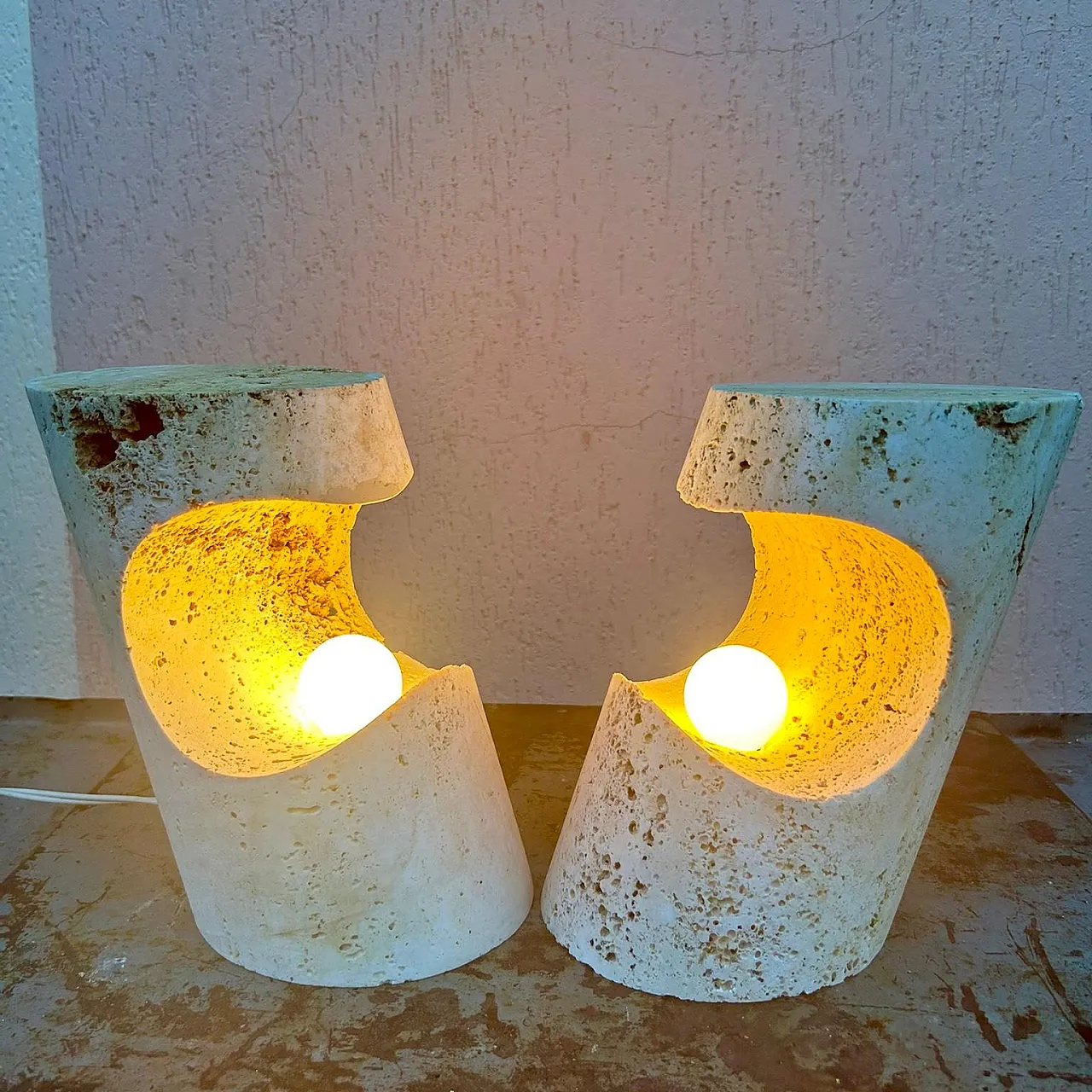 Pair of travertine lamps by Giuliano Cesari for Nucleo Sormani, 1970s 2