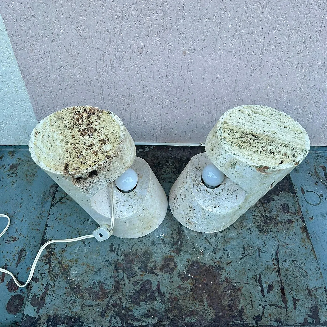 Pair of travertine lamps by Giuliano Cesari for Nucleo Sormani, 1970s 6