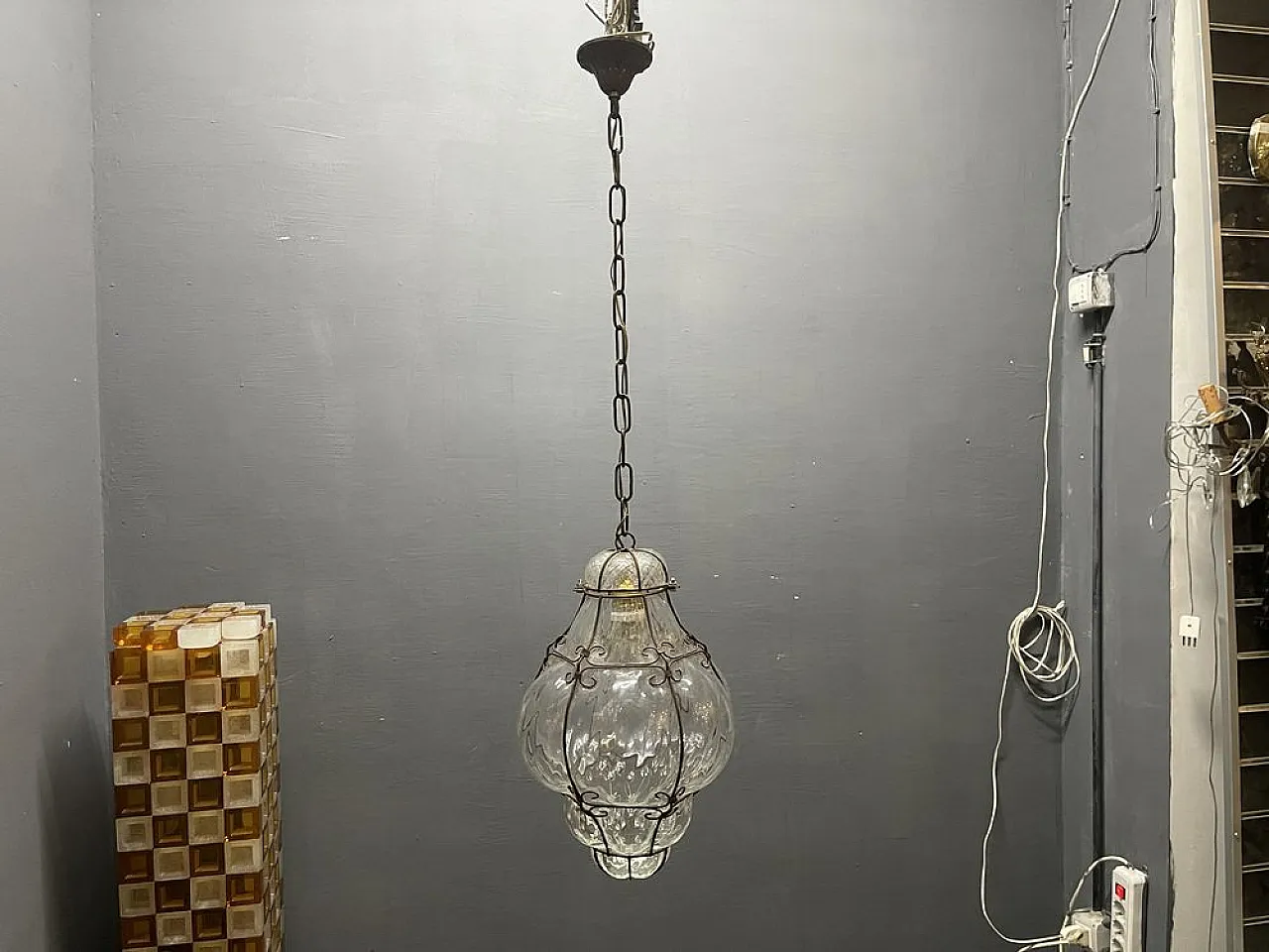Lampadario in ferro battuto e vetro di Murano, anni '60 8