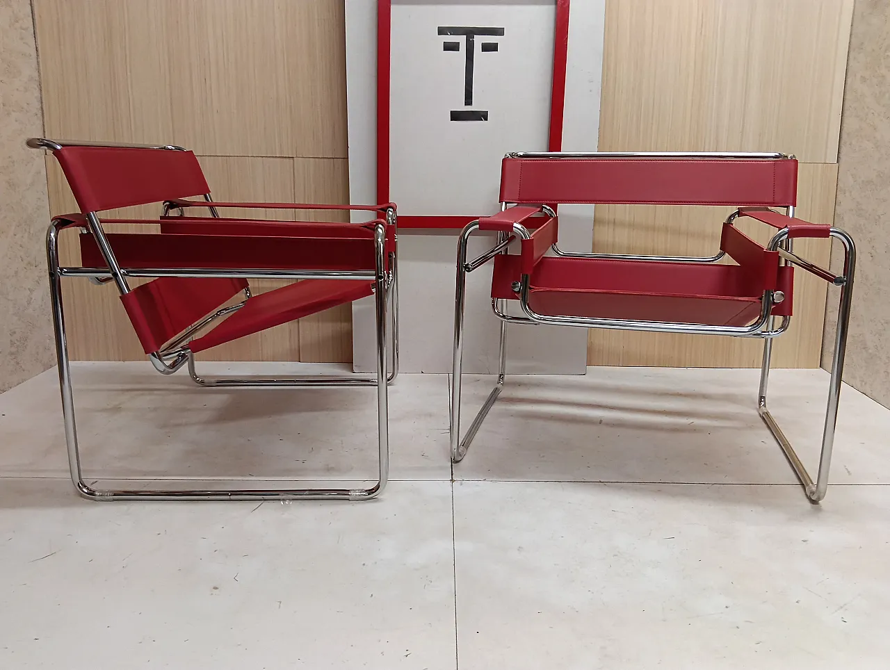 Pair of Knoll Studio 2 B3 WASSILY armchairs in red leather, 1920s 1