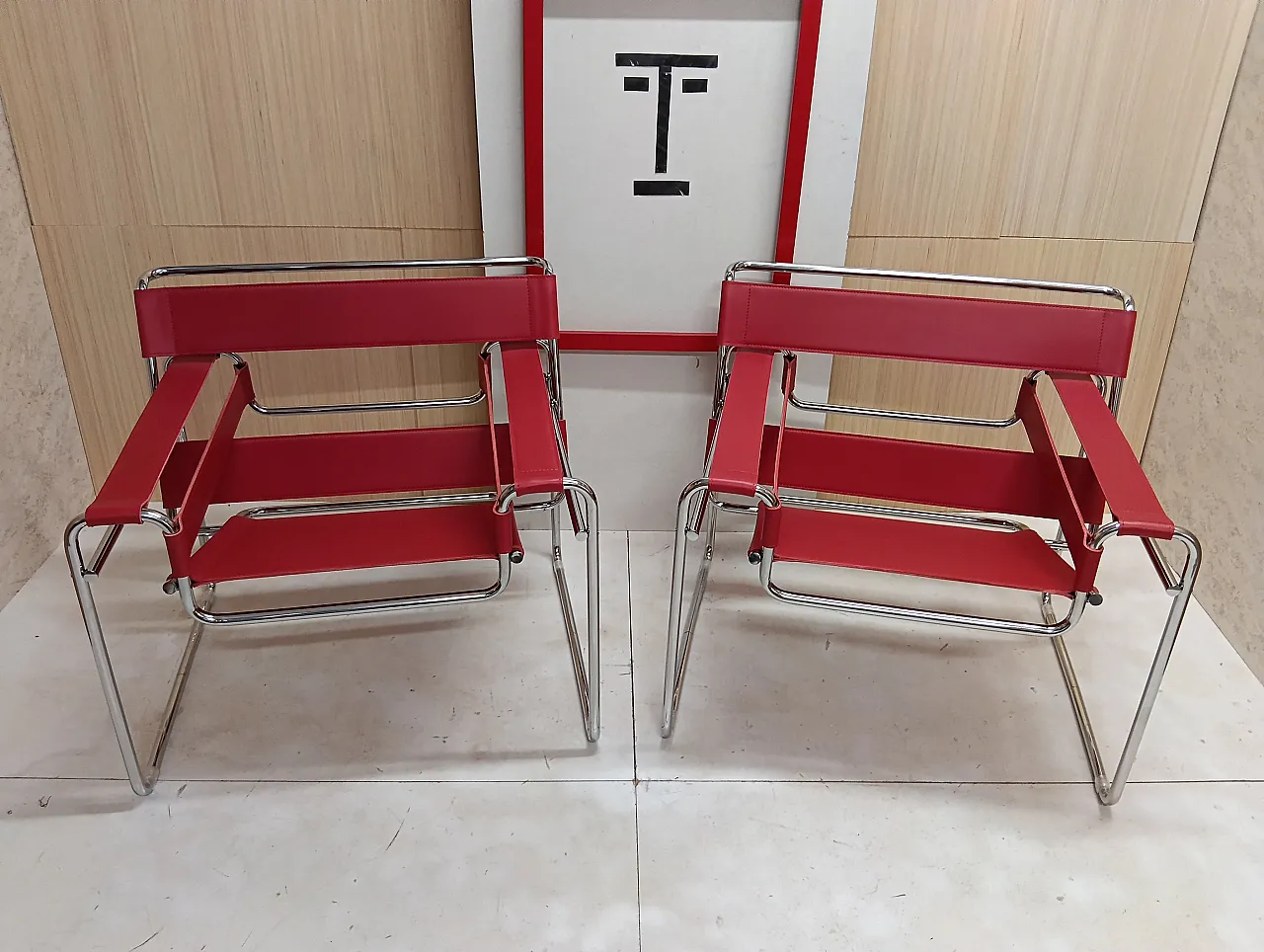 Pair of Knoll Studio 2 B3 WASSILY armchairs in red leather, 1920s 4