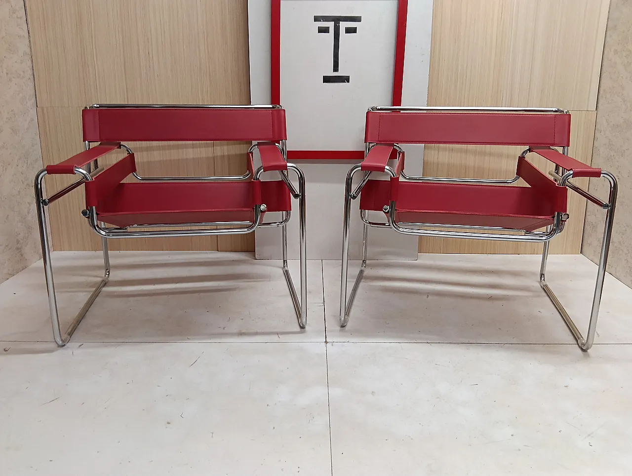 Pair of Knoll Studio 2 B3 WASSILY armchairs in red leather, 1920s 5