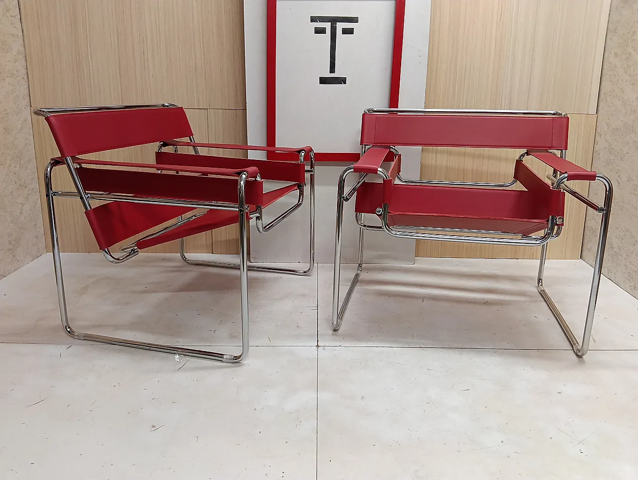 Pair of Knoll Studio 2 B3 WASSILY armchairs in red leather, 1920s 7