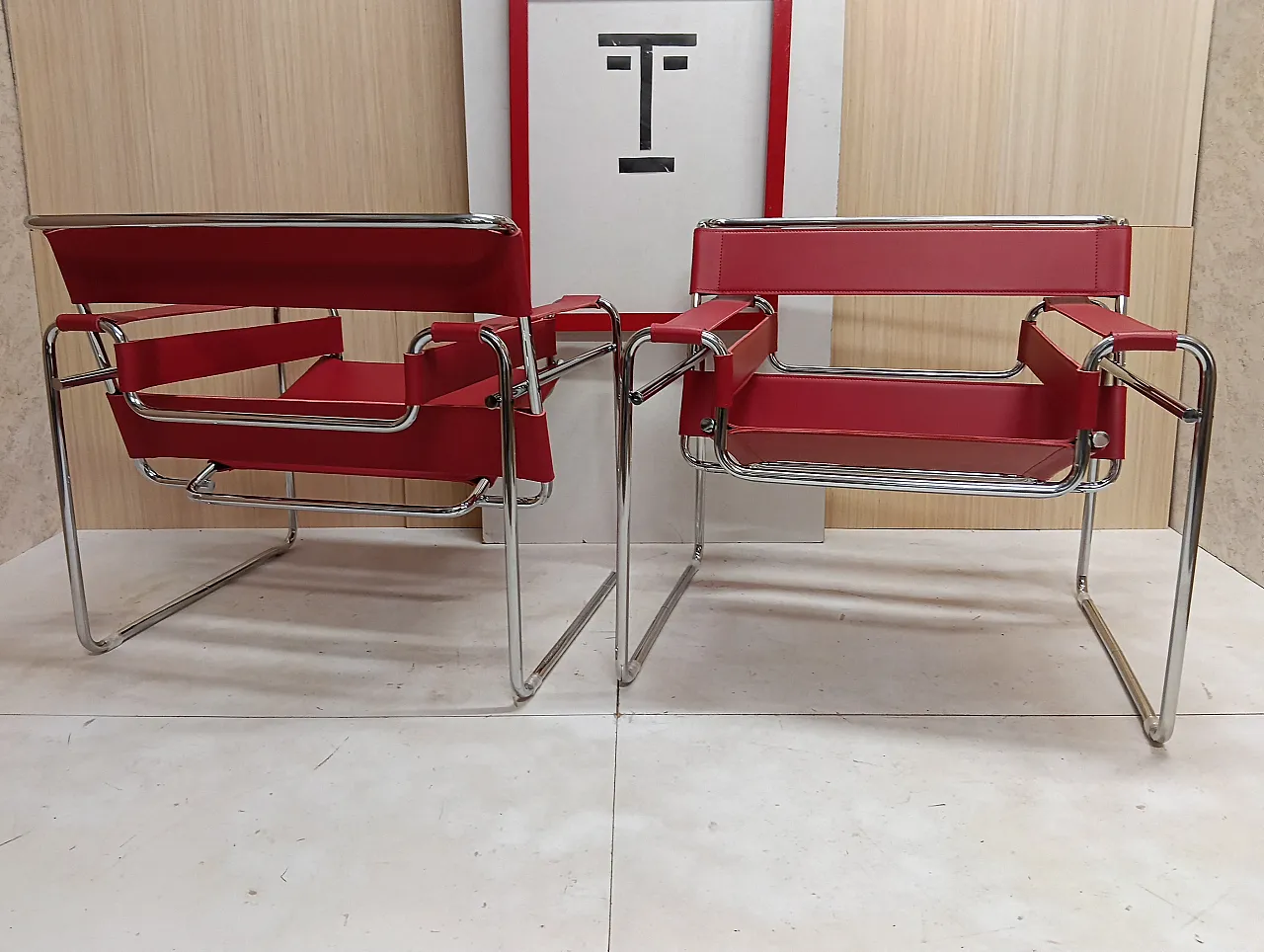 Pair of Knoll Studio 2 B3 WASSILY armchairs in red leather, 1920s 12