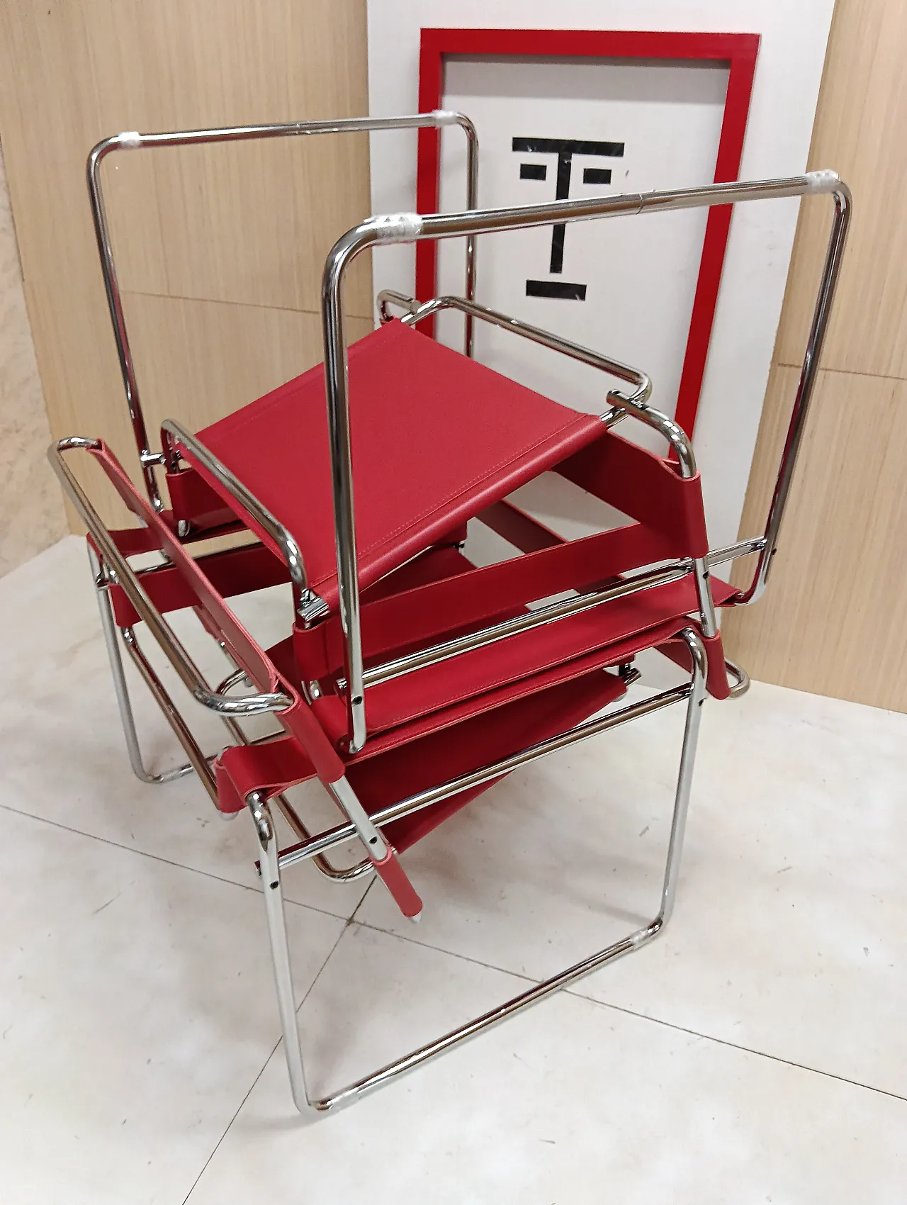 Pair of Knoll Studio 2 B3 WASSILY armchairs in red leather, 1920s 14