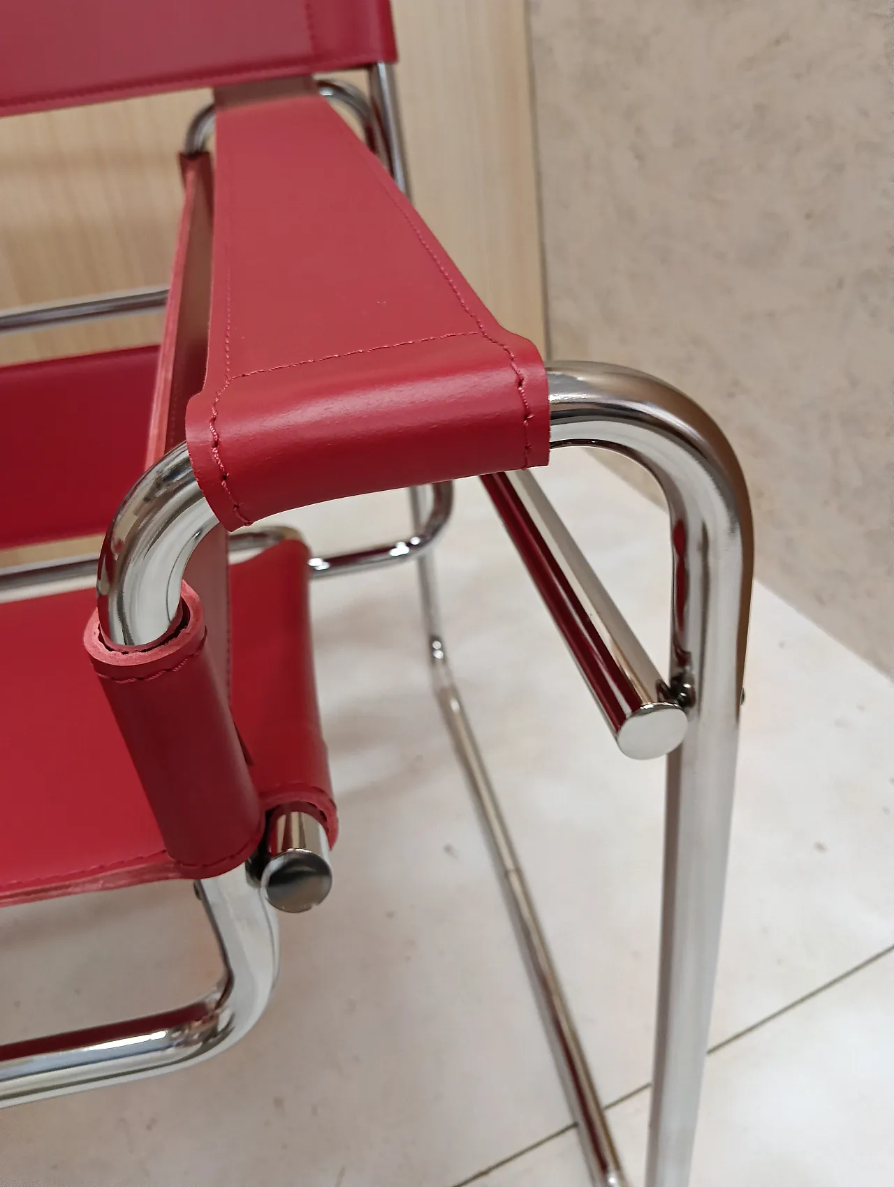 Pair of Knoll Studio 2 B3 WASSILY armchairs in red leather, 1920s 19
