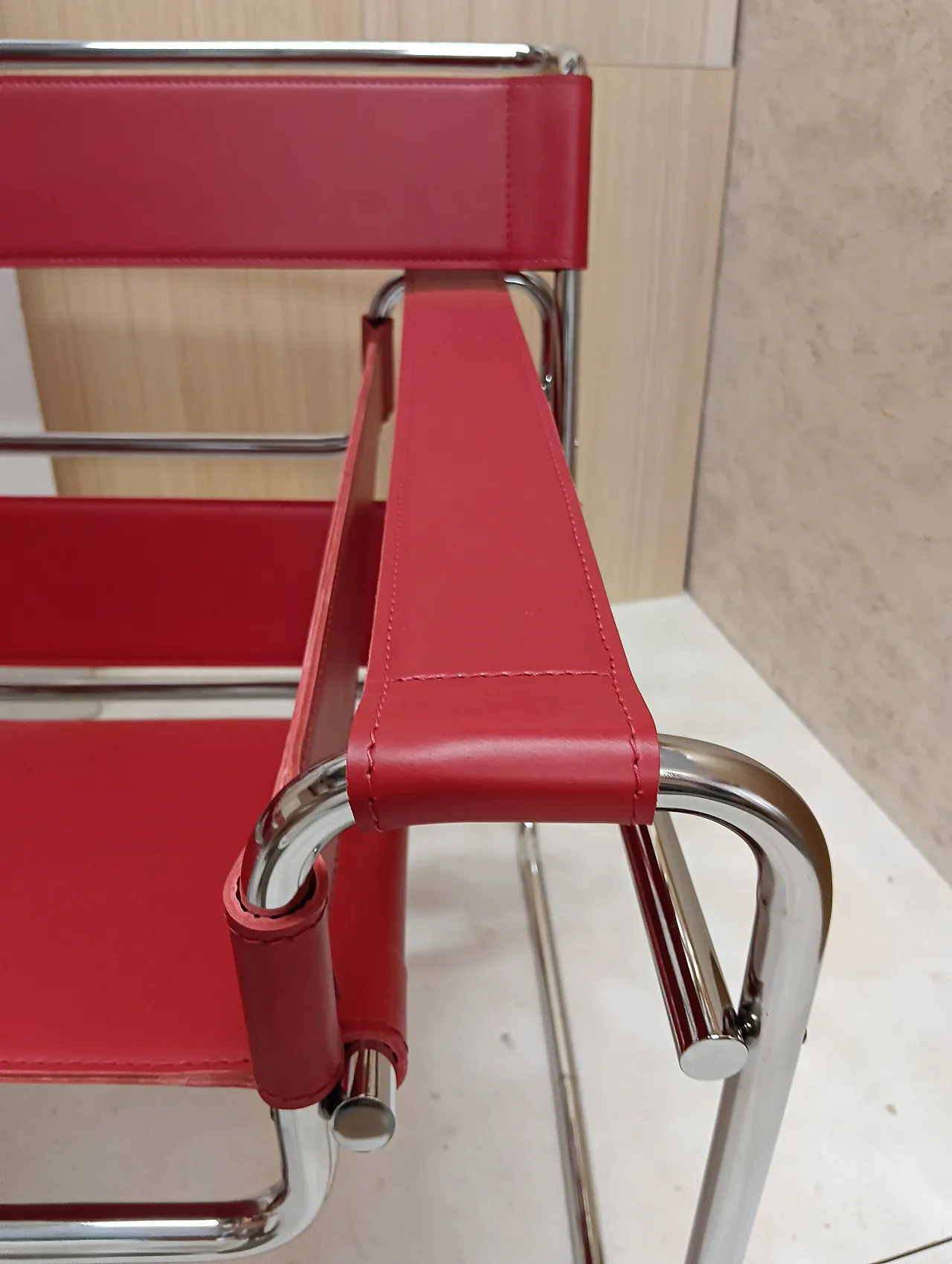 Pair of Knoll Studio 2 B3 WASSILY armchairs in red leather, 1920s 20