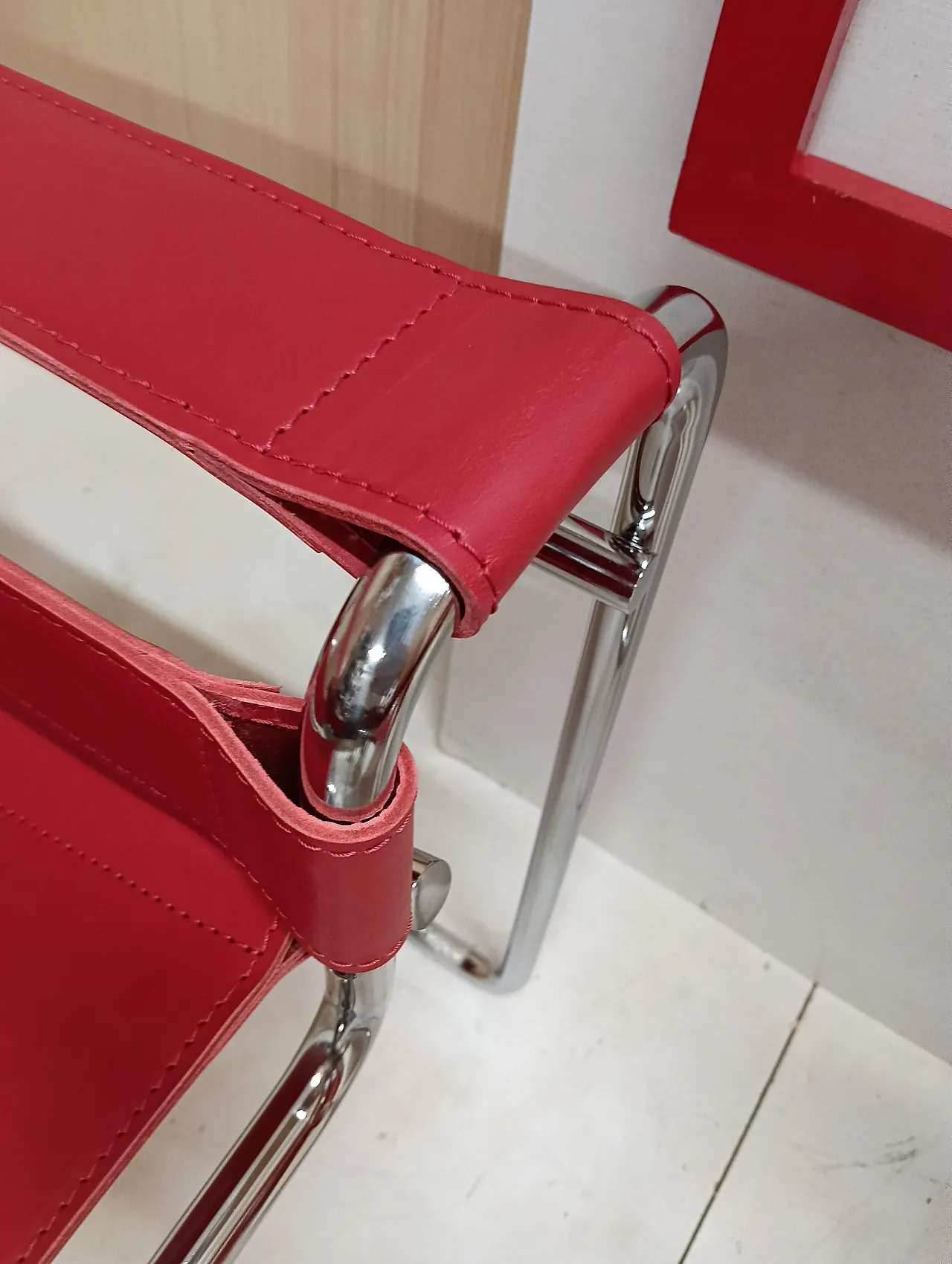 Pair of Knoll Studio 2 B3 WASSILY armchairs in red leather, 1920s 24