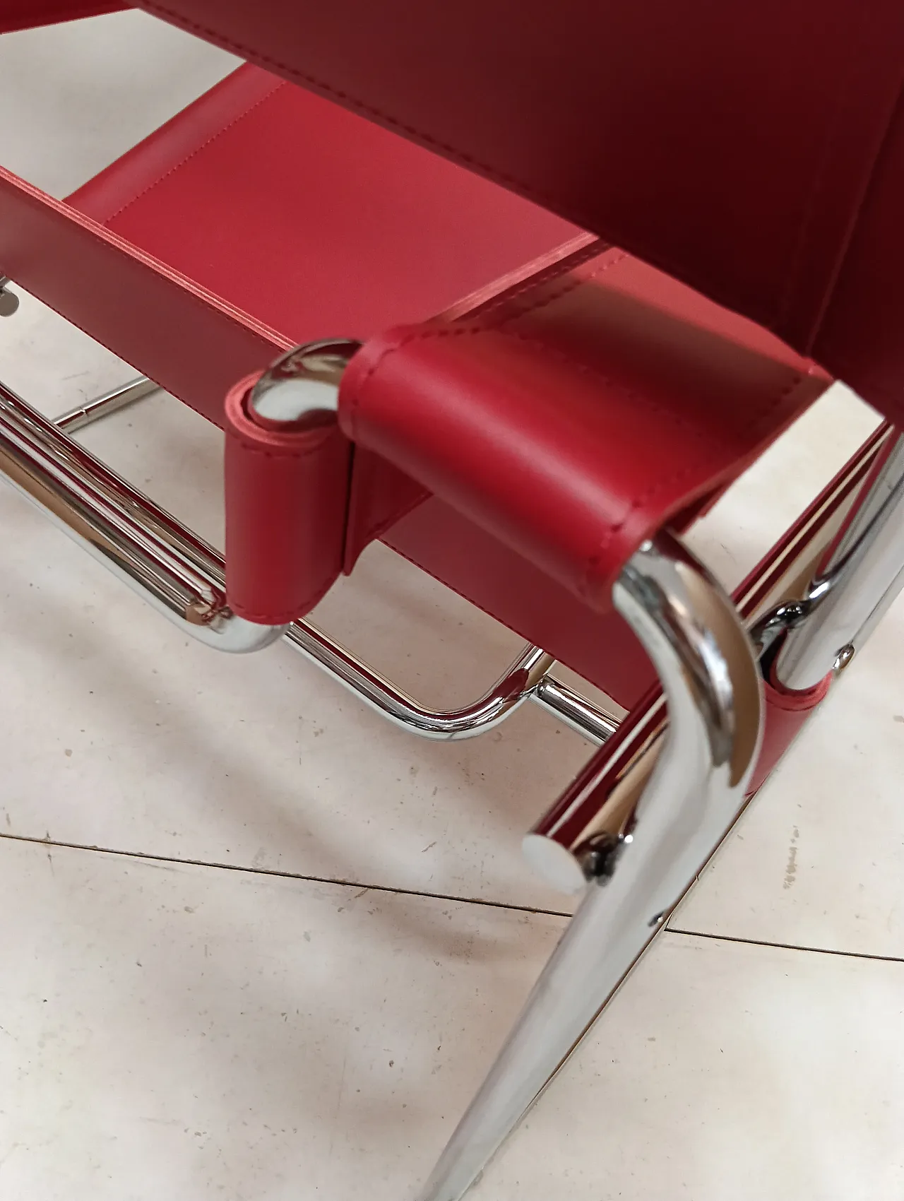 Pair of Knoll Studio 2 B3 WASSILY armchairs in red leather, 1920s 60