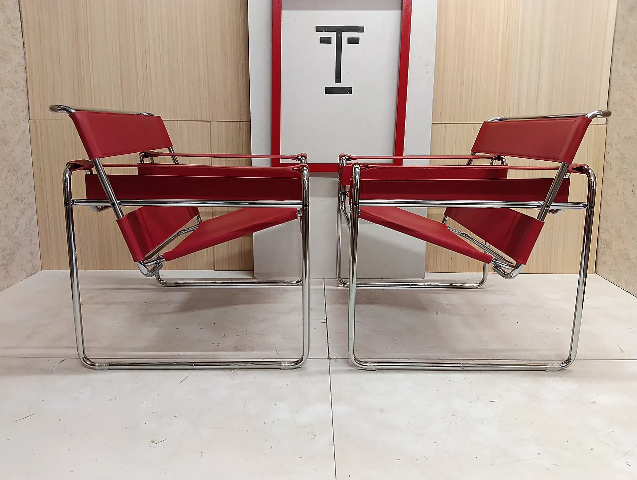 Pair of Knoll Studio 2 B3 WASSILY armchairs in red leather, 1920s 68