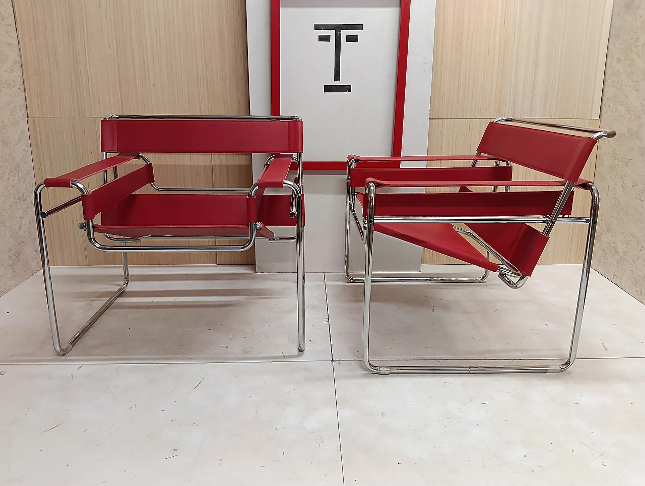 Pair of Knoll Studio 2 B3 WASSILY armchairs in red leather, 1920s 69