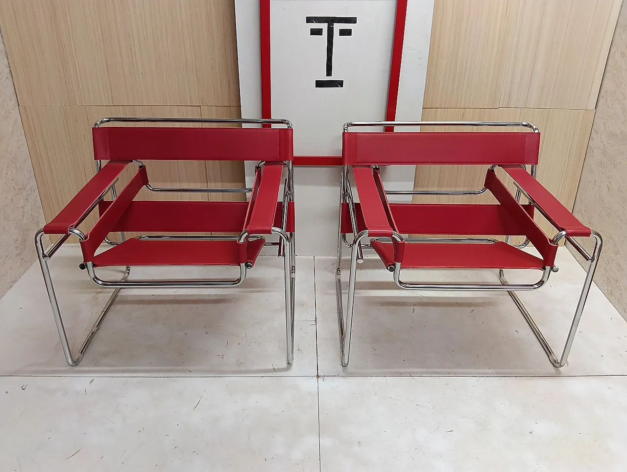 Pair of Knoll Studio 2 B3 WASSILY armchairs in red leather, 1920s 70
