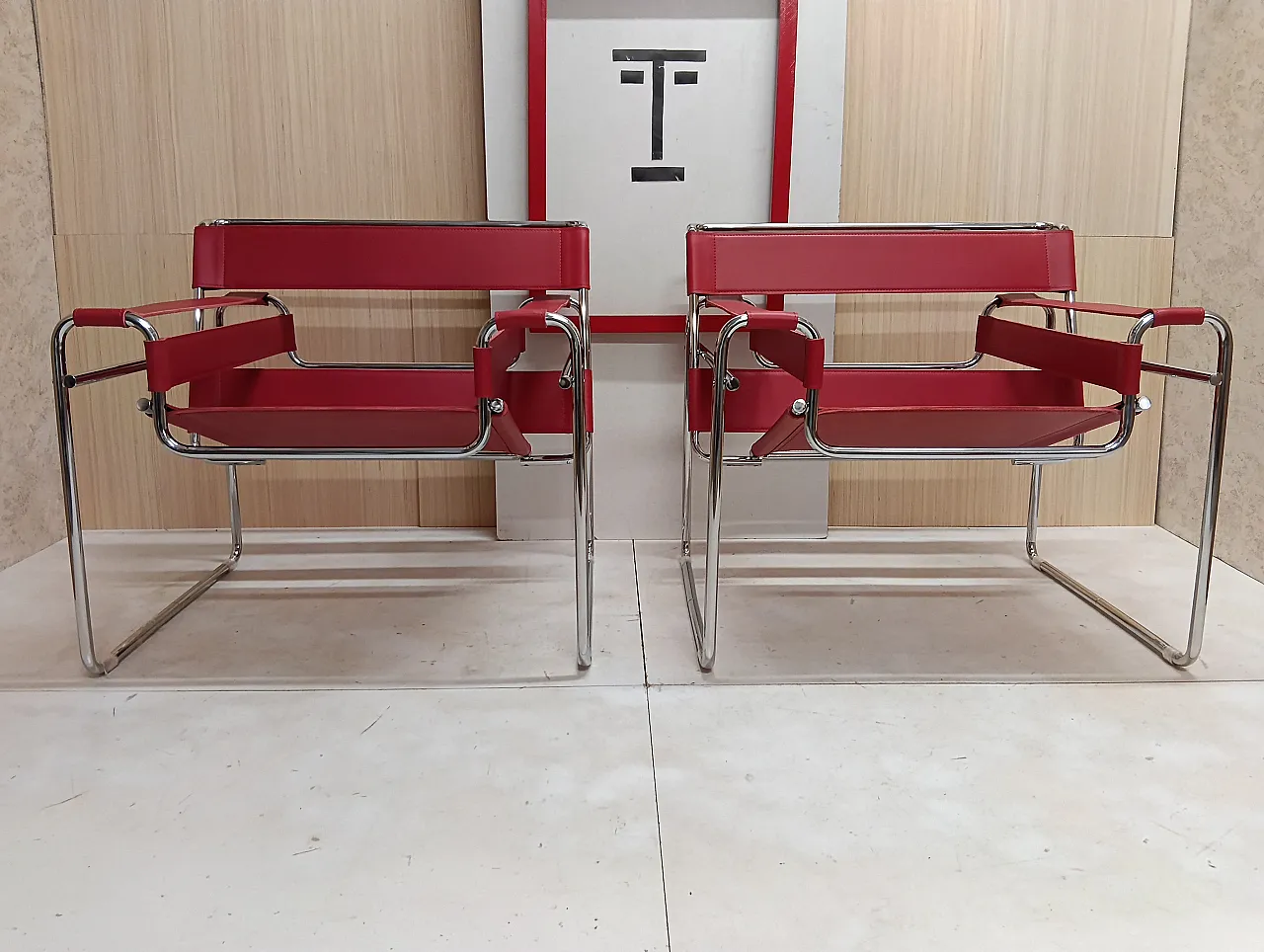 Pair of Knoll Studio 2 B3 WASSILY armchairs in red leather, 1920s 71