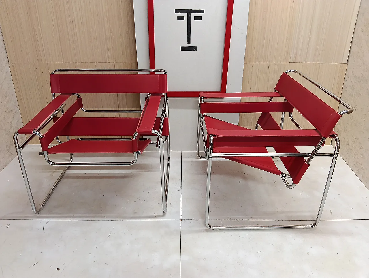 Pair of Knoll Studio 2 B3 WASSILY armchairs in red leather, 1920s 92