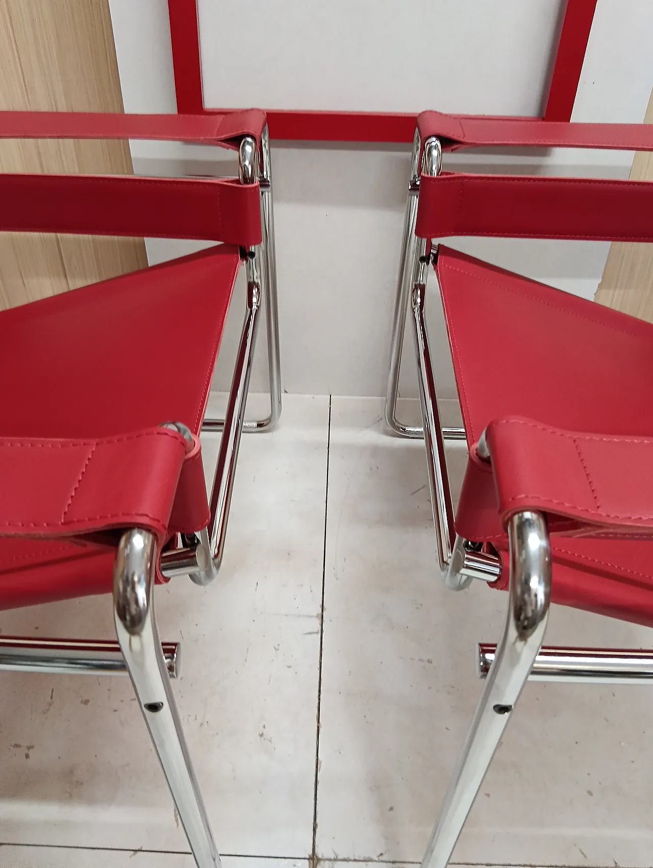 Pair of Knoll Studio 2 B3 WASSILY armchairs in red leather, 1920s 98