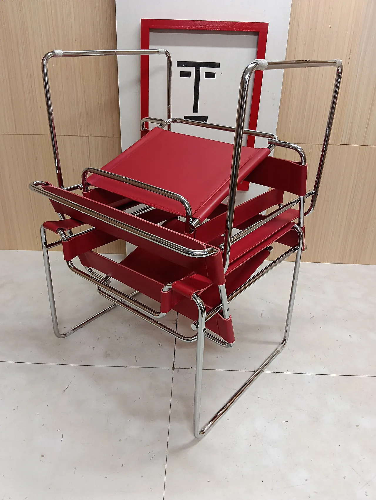 Pair of Knoll Studio 2 B3 WASSILY armchairs in red leather, 1920s 100