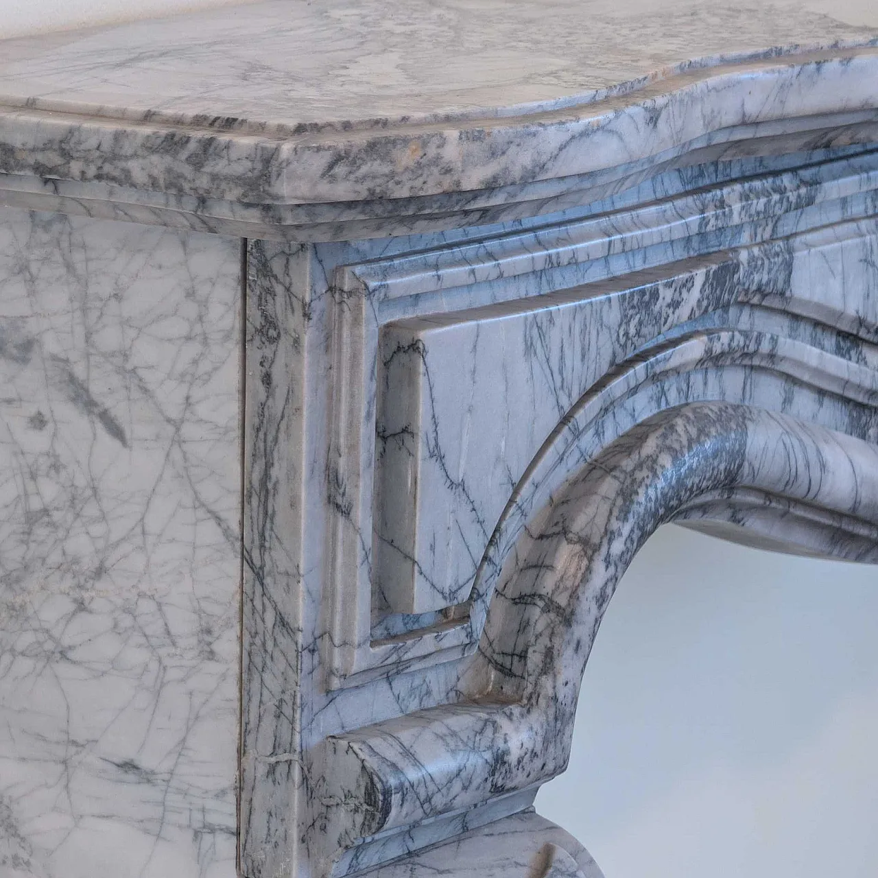 French fireplace in Bardiglio Imperiale marble, Louis XV, 19th century 7