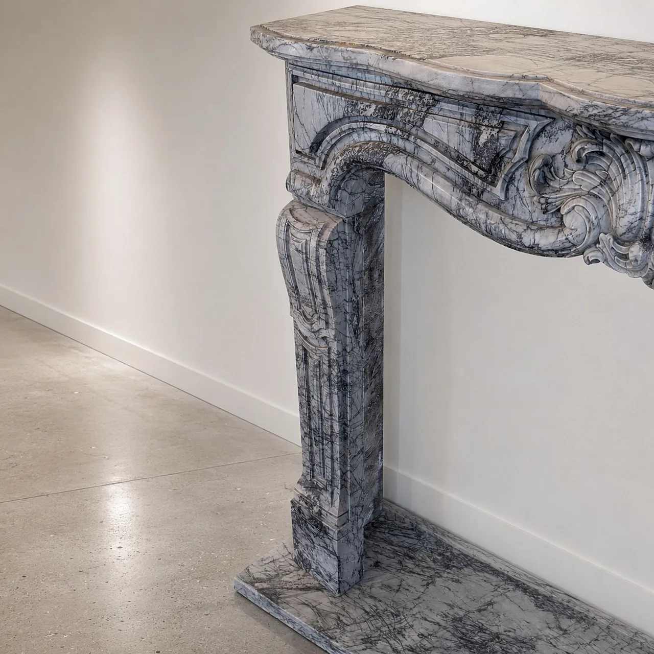 French fireplace in Bardiglio Imperiale marble, Louis XV, 19th century 9