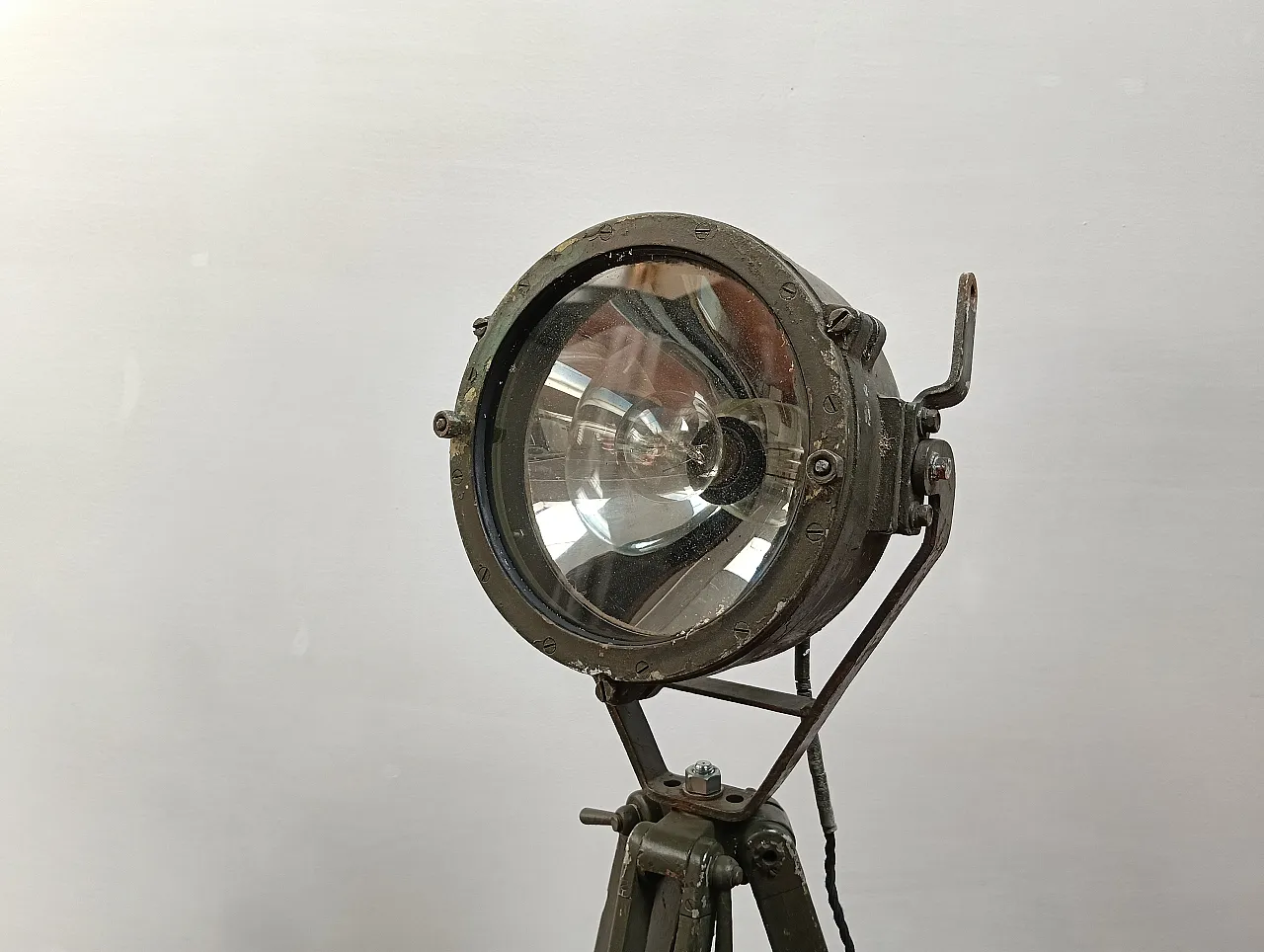 Tripod lamp, military, Russia, 80s 9