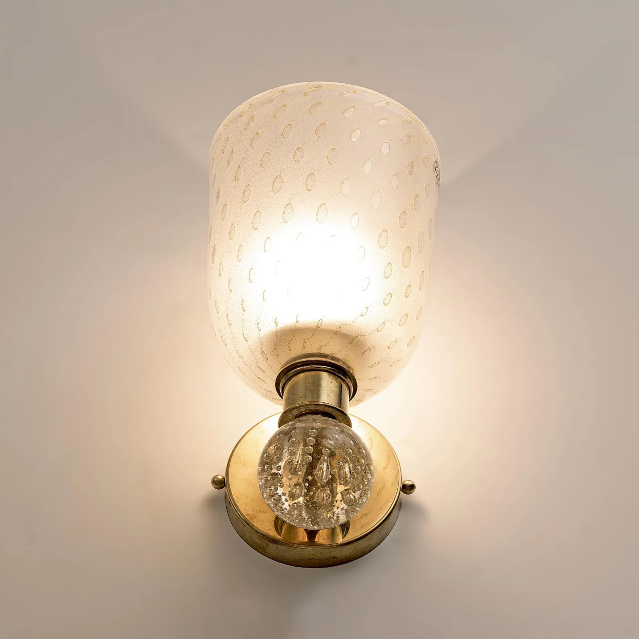 Coppia di applique in vetro Pulegoso di Murano e ottone, '900 4