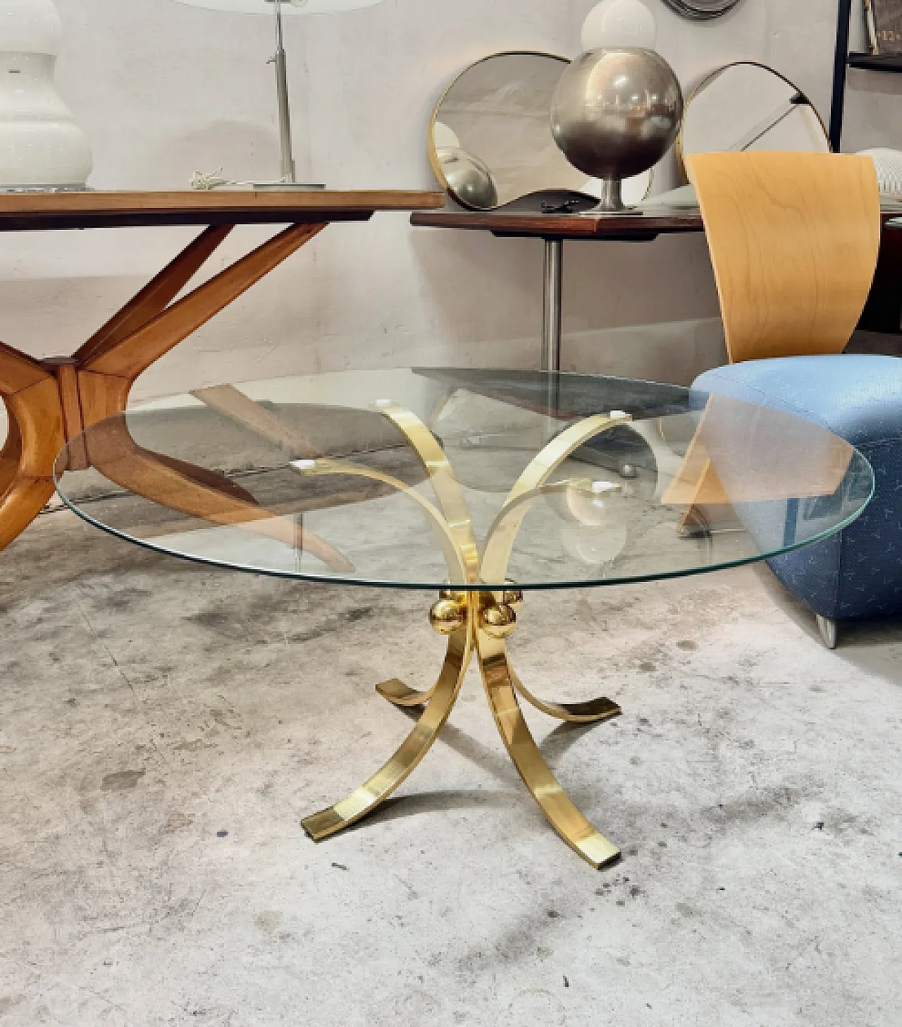 Brass coffee table and circular glass top, 1970s 1