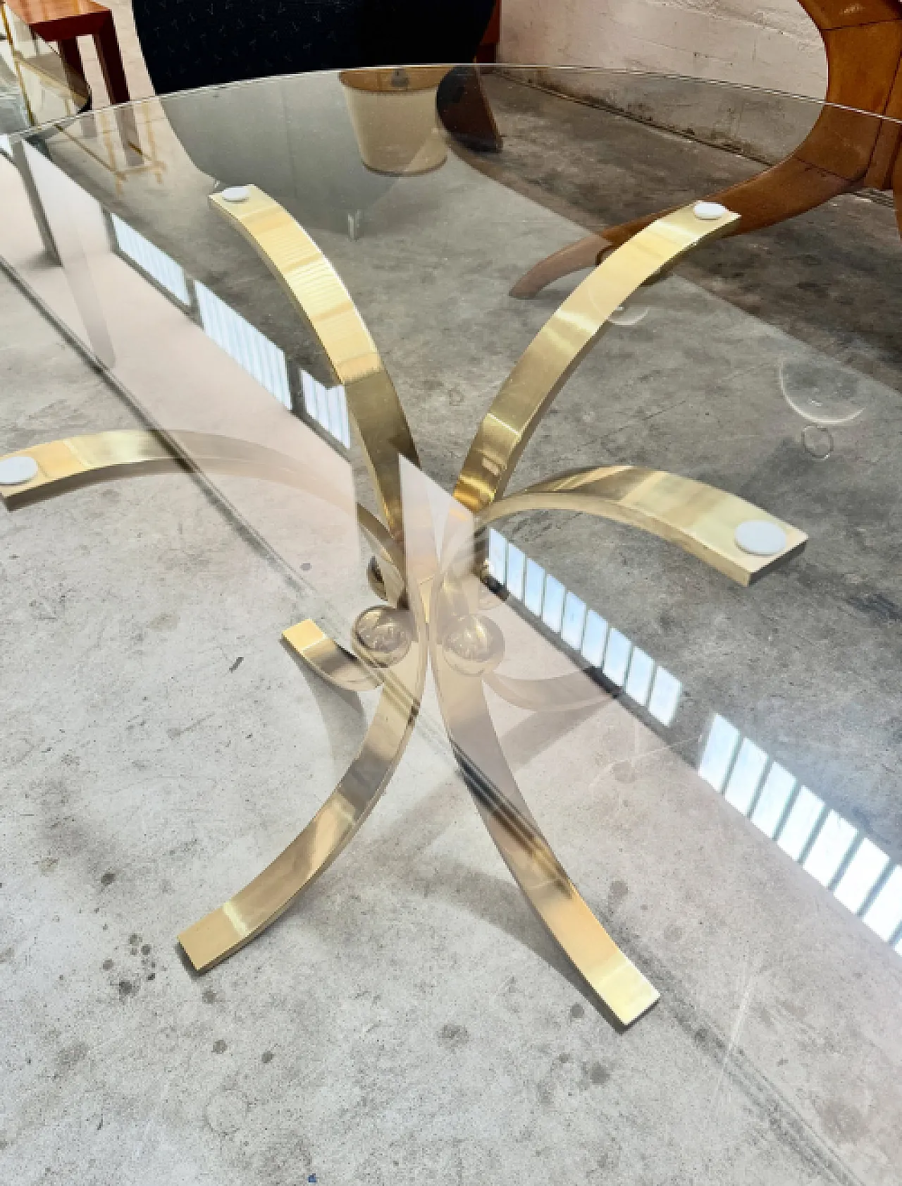 Brass coffee table and circular glass top, 1970s 5
