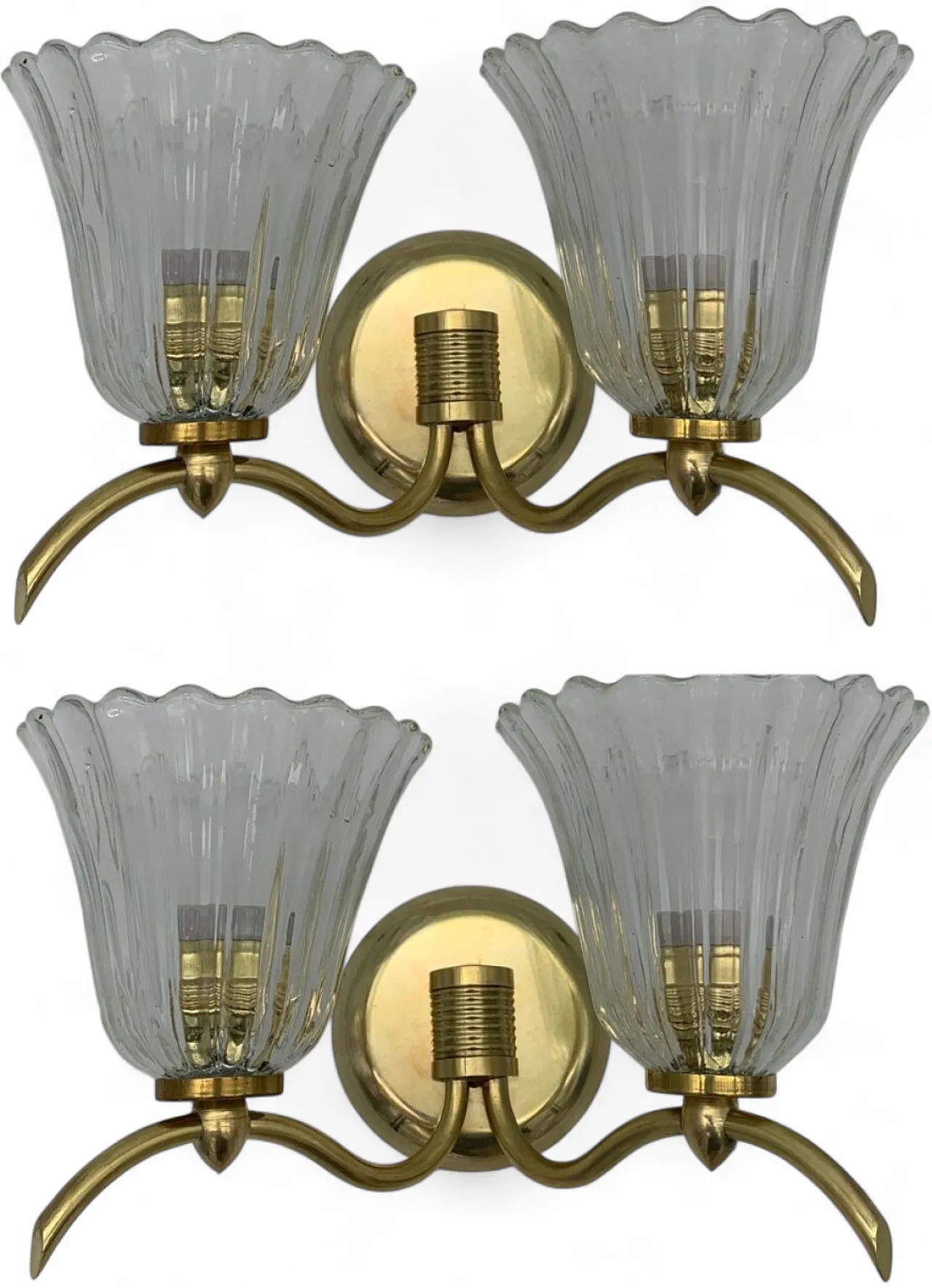 Coppia di applique in ottone e vetro di Murano, anni '60 8
