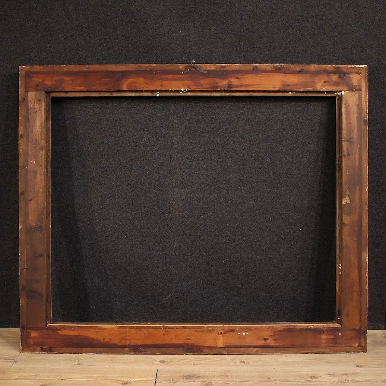 Large 20th century gilt frame 6